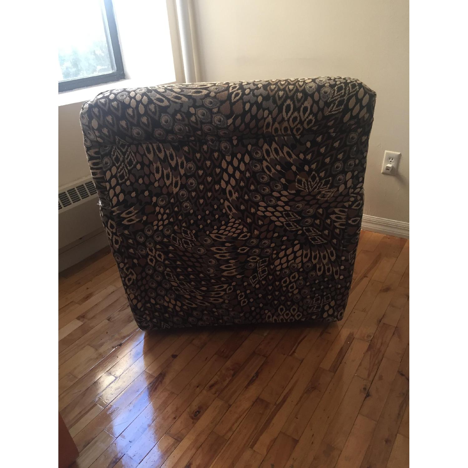 Ashley's Swivel Armchair - image-4