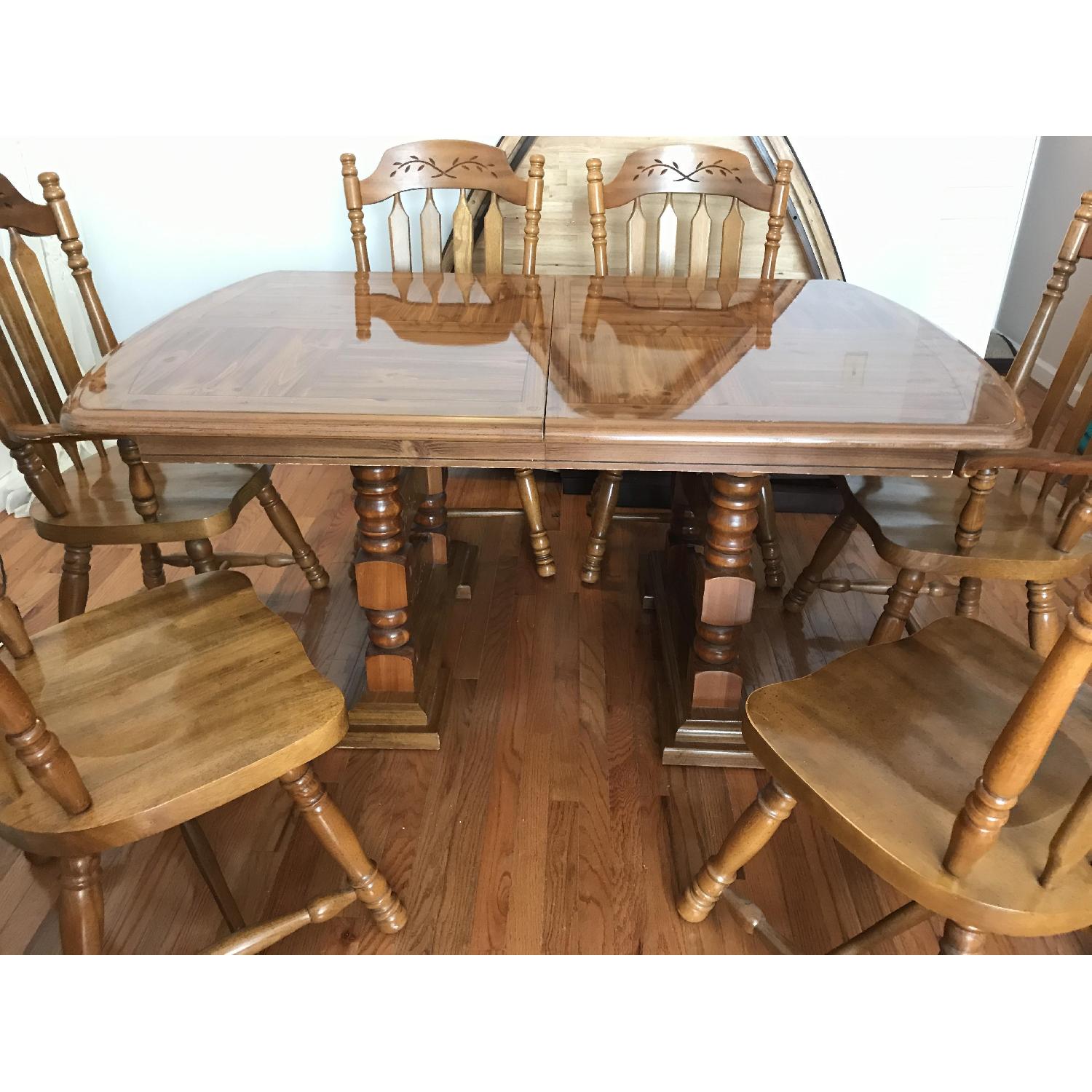 Cherry Wood Dining Room Table w/ 6 Chairs - image-6