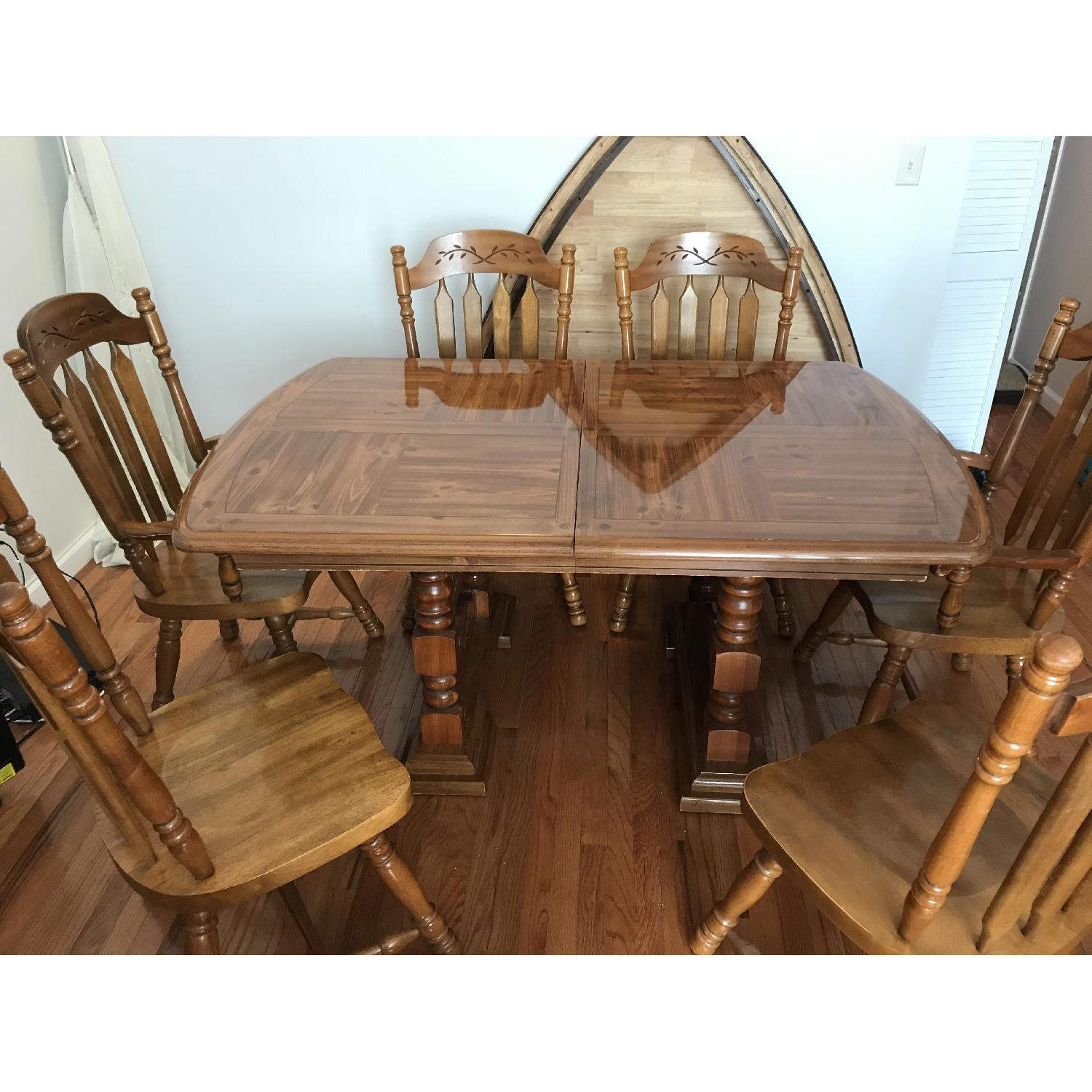 Cherry Wood Dining Room Table w/ 6 Chairs - image-7