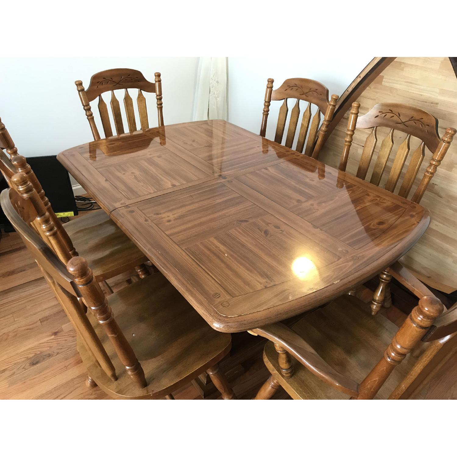 Cherry Wood Dining Room Table w/ 6 Chairs - image-8