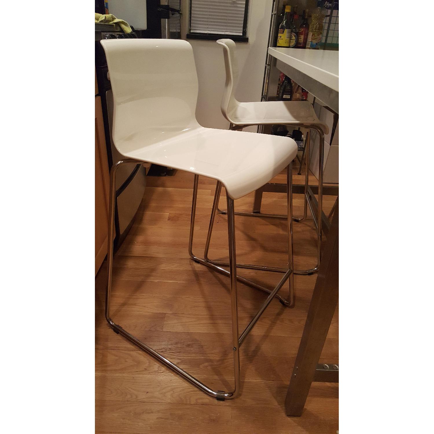 Ikea Hissmon/Utby Table w/ 4 Glenn Chairs AptDeco
