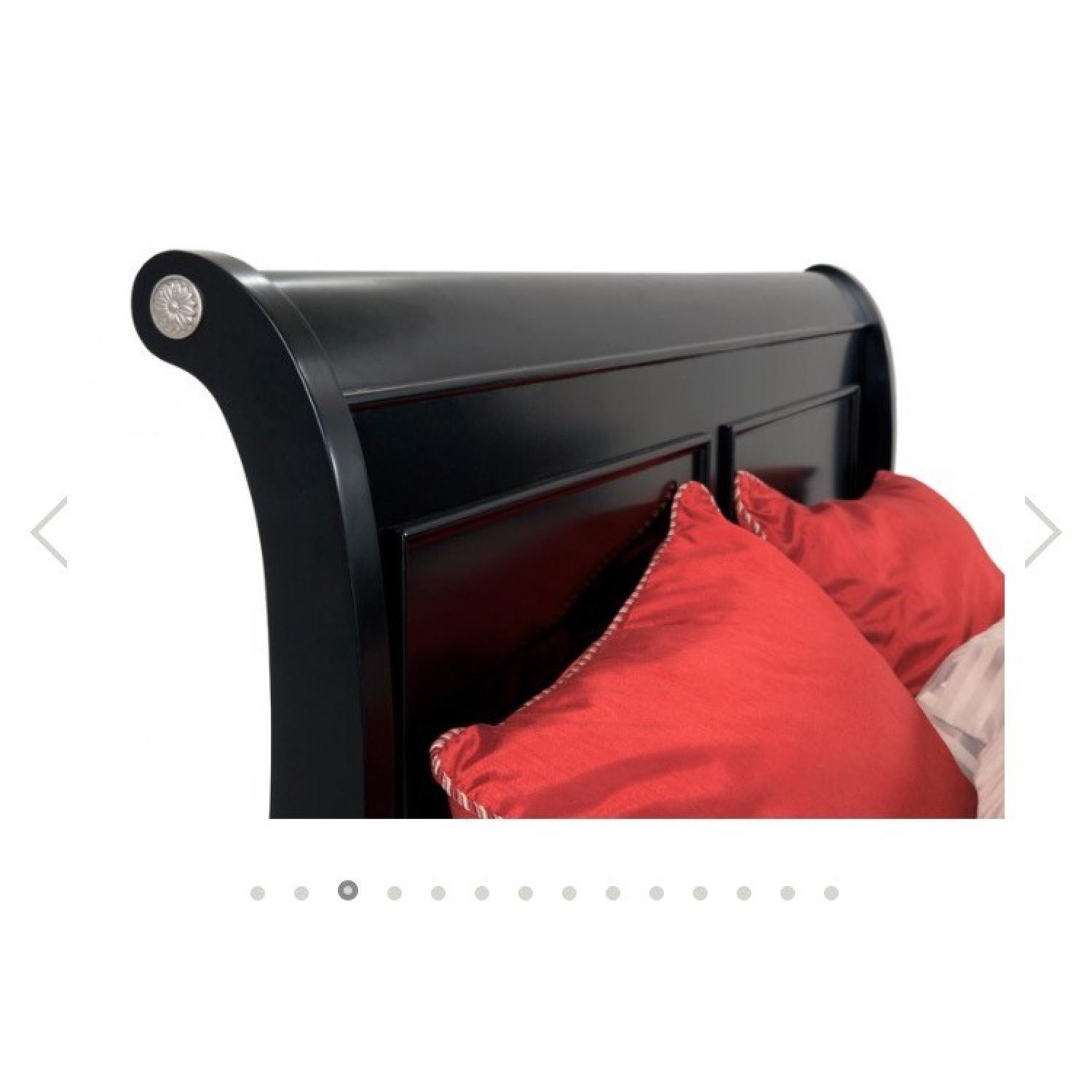 Bob's Queen Black Wood Classic Sleigh Bed - image-2