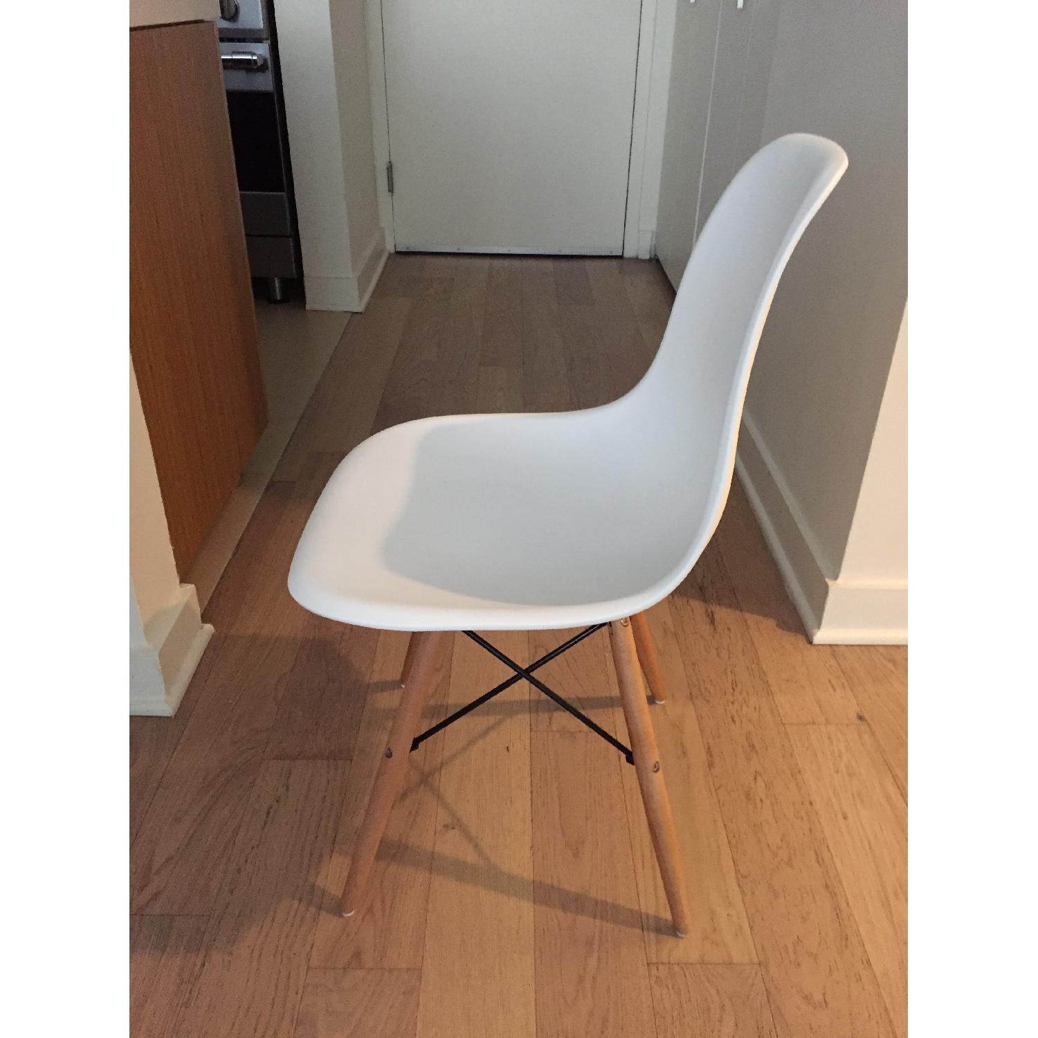 Mid Century Modern Eames Style Chairs - image-4