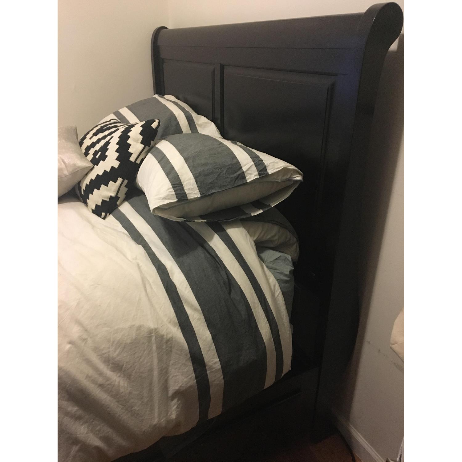 New Classic Furniture Co Black Sleigh Style Queen Bed w/ 4 Drawers - image-2