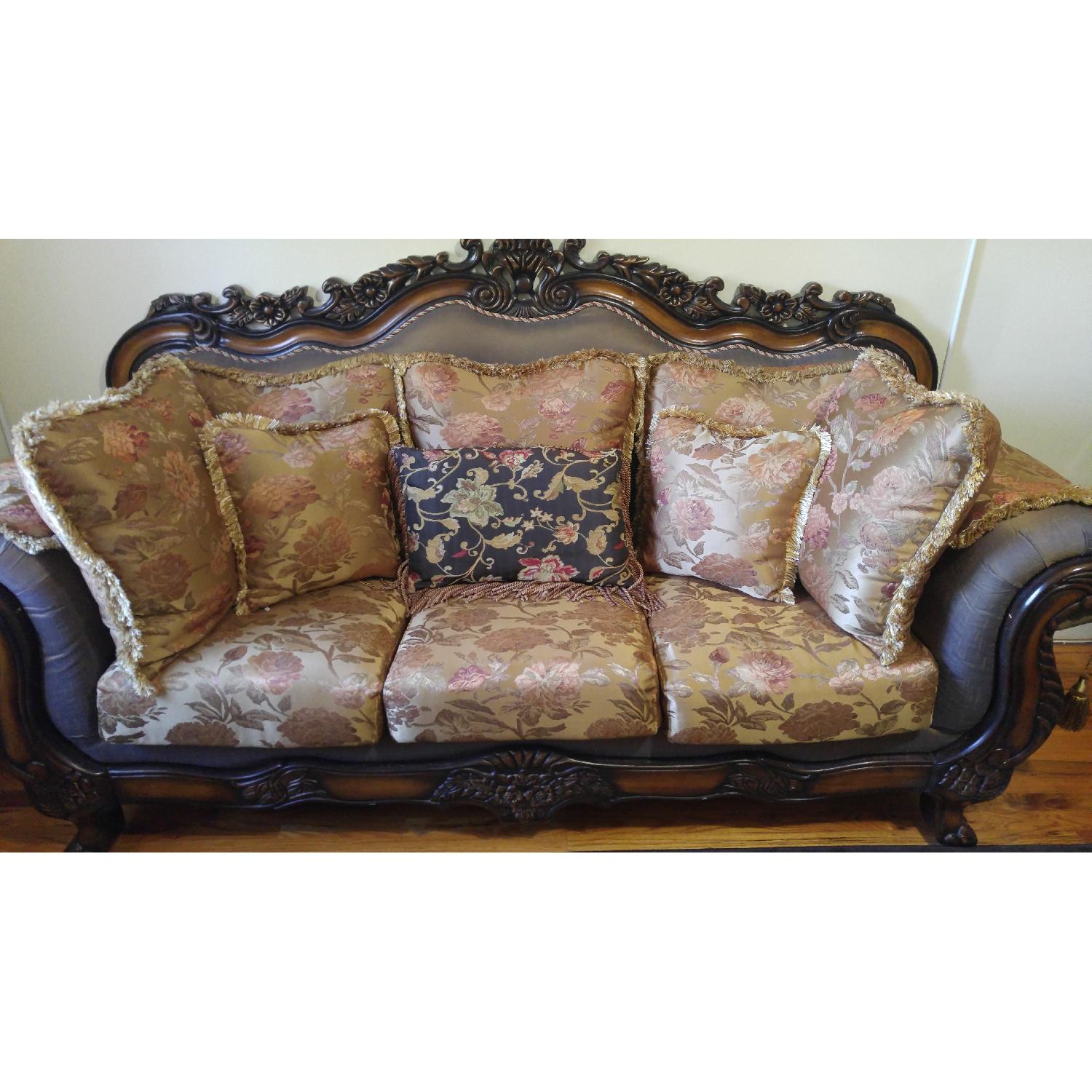 Meridian Furniture Seville 3 Seater Sofa - image-3