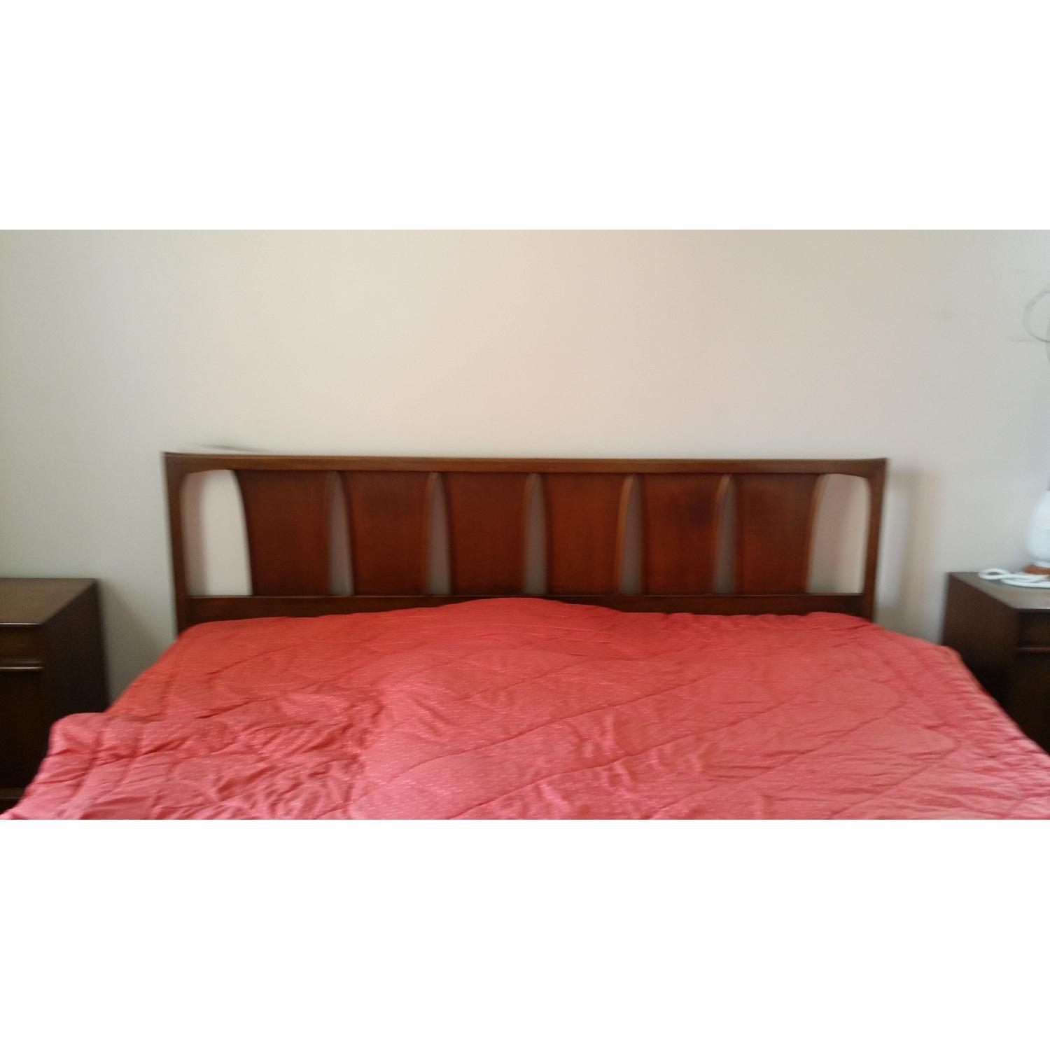 Mid Century Modern 5 Piece Bedroom Set - image-3
