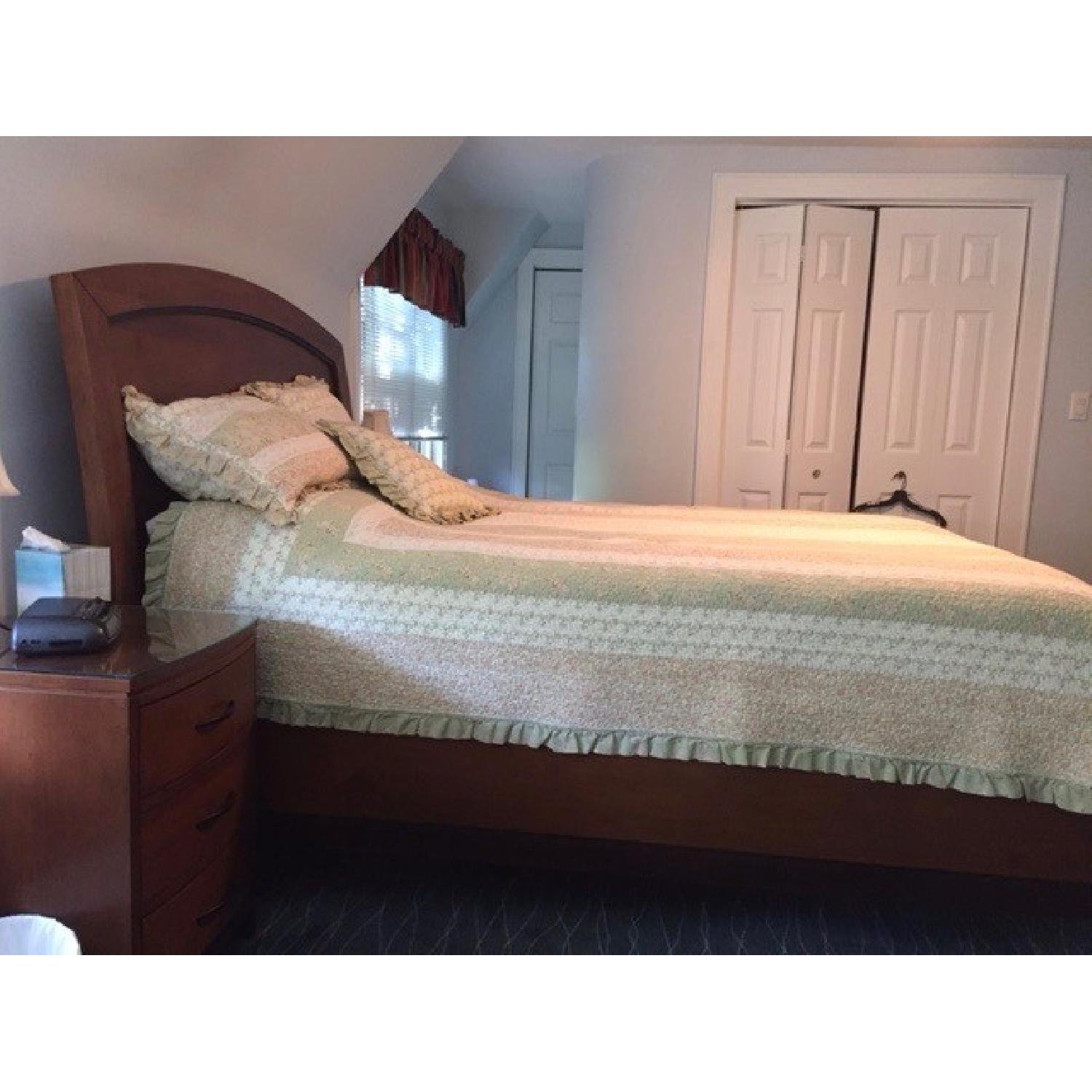 Raymour & Flanigan Queen Size Bed w/ Headboard - image-4
