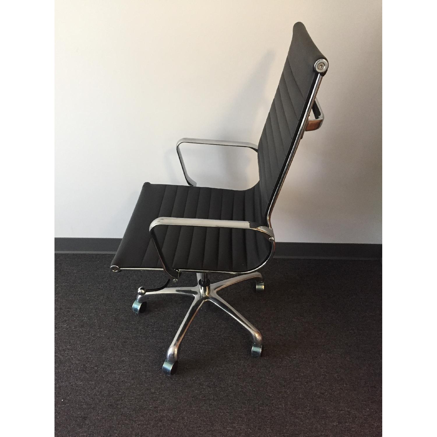 High Back Ribbed Chair - image-2