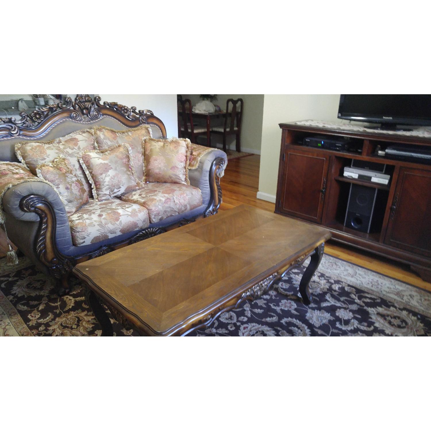Meridian Furniture Seville Loveseat - image-6