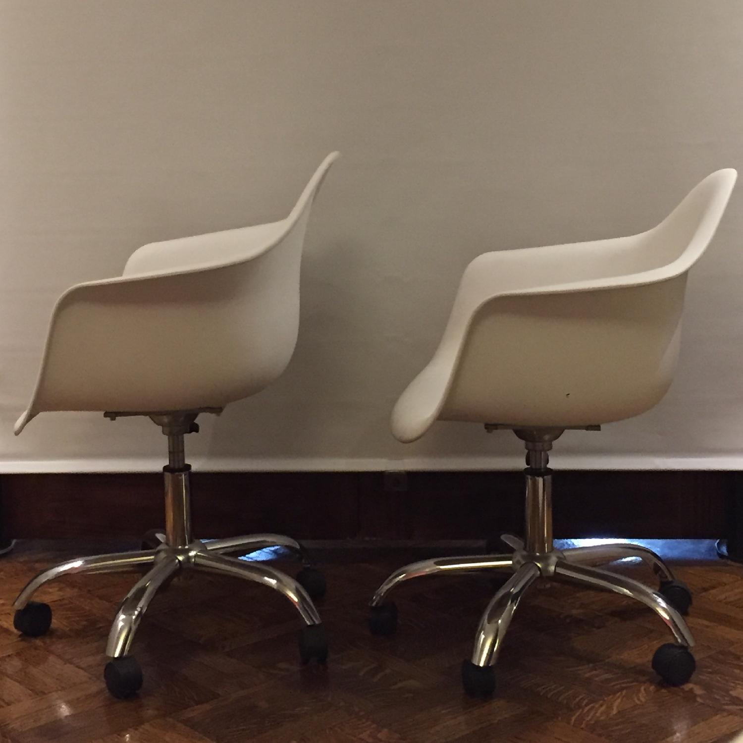 France & Son Eames-Style Swivel Chair - image-4