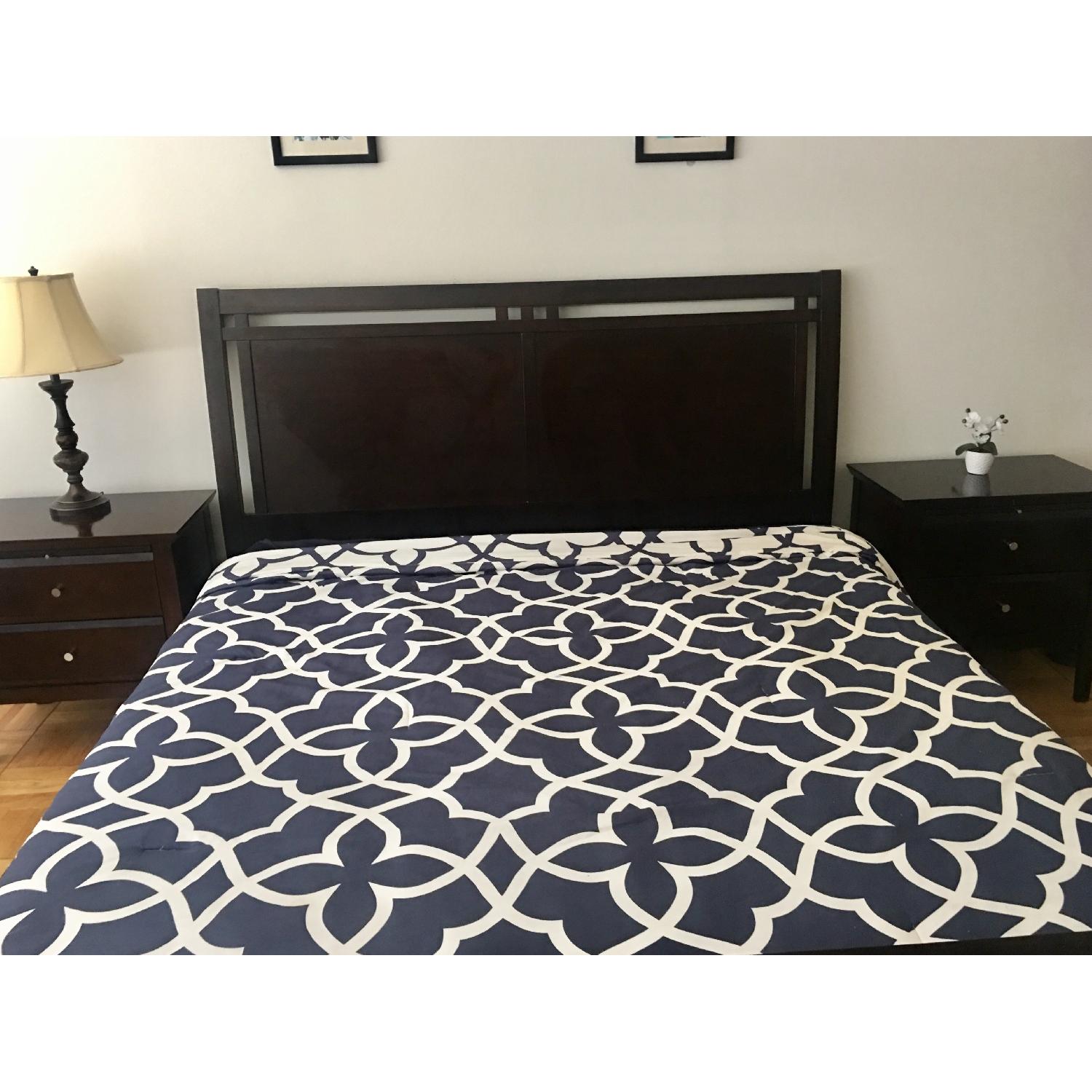 Macy's King Size 3 Piece Bedroom Set - image-2