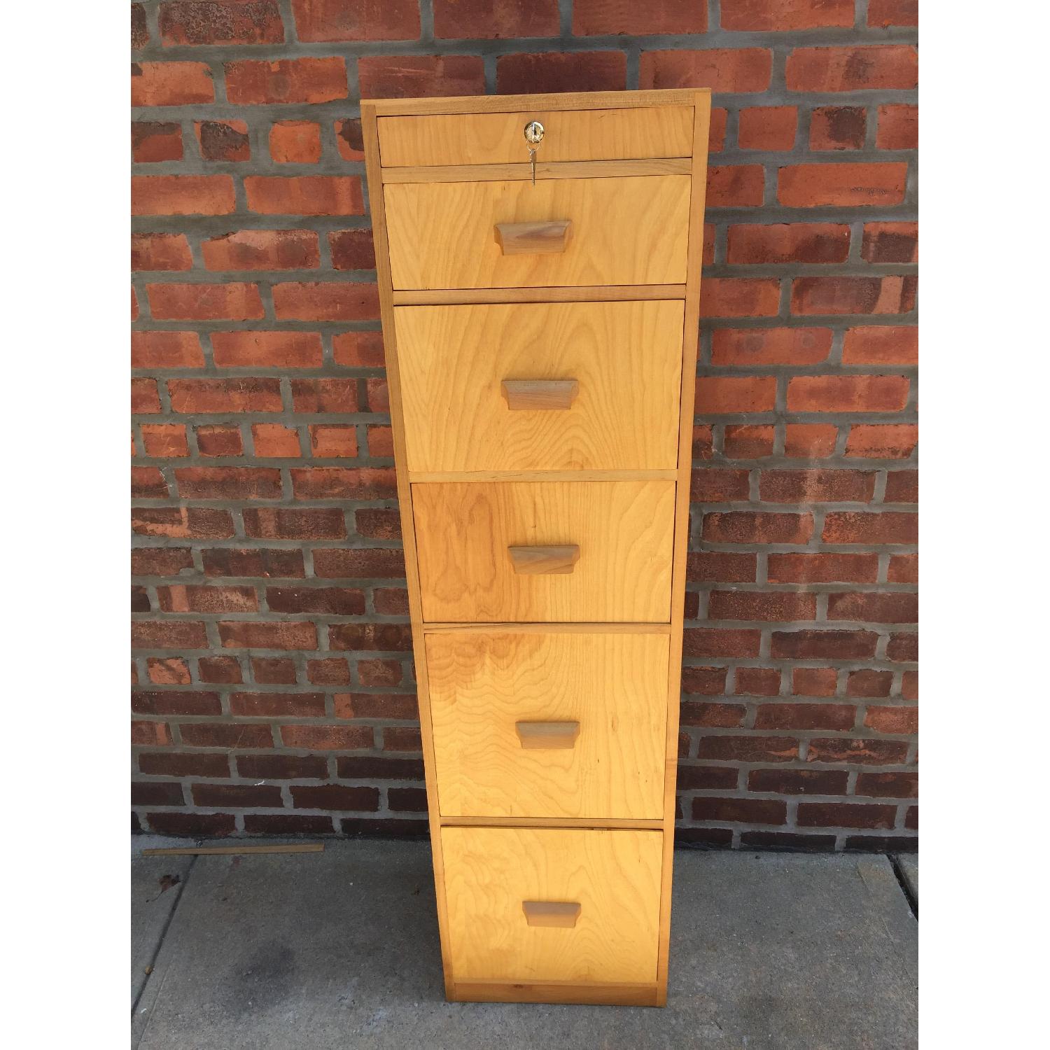 Wood Chest of 5 Drawers - image-1