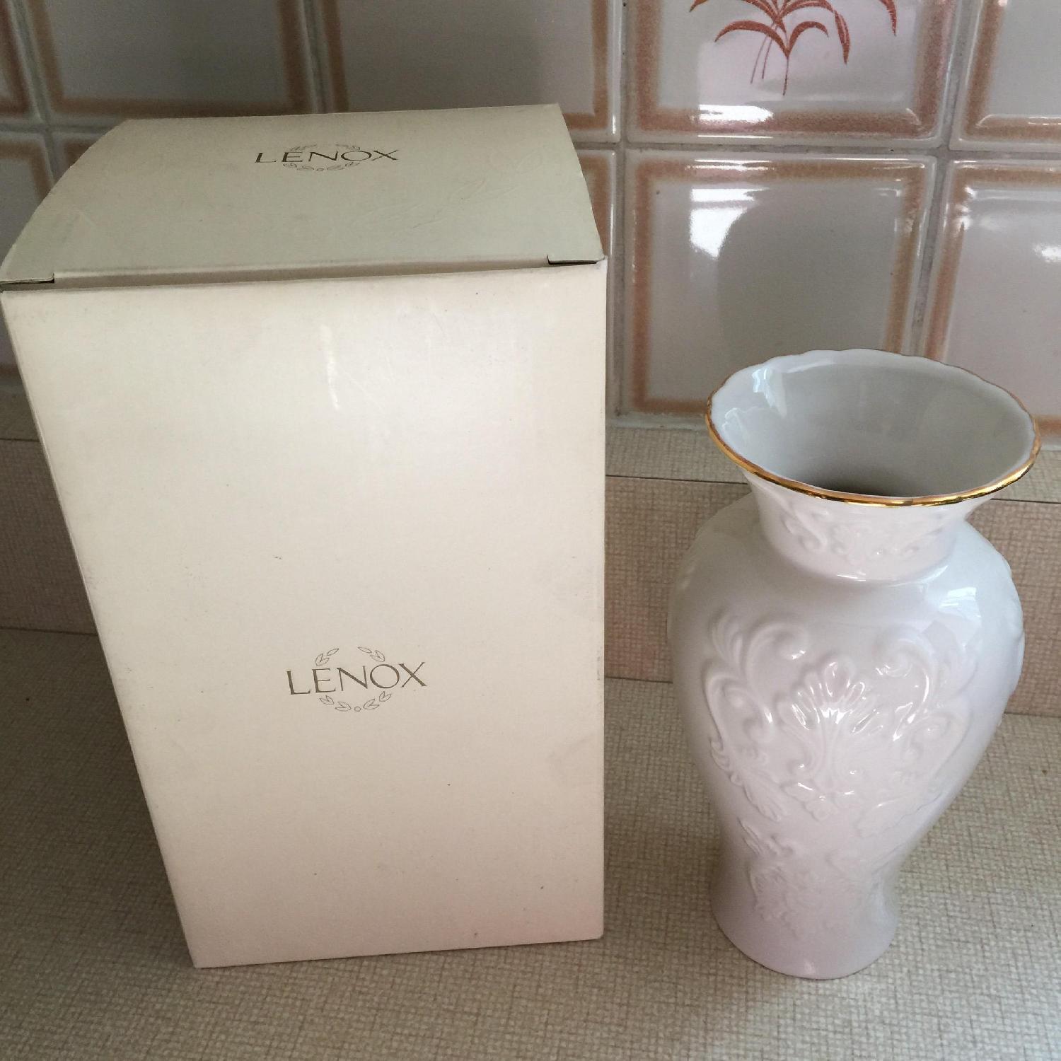 Lenox Georgian Medium Vase - image-3
