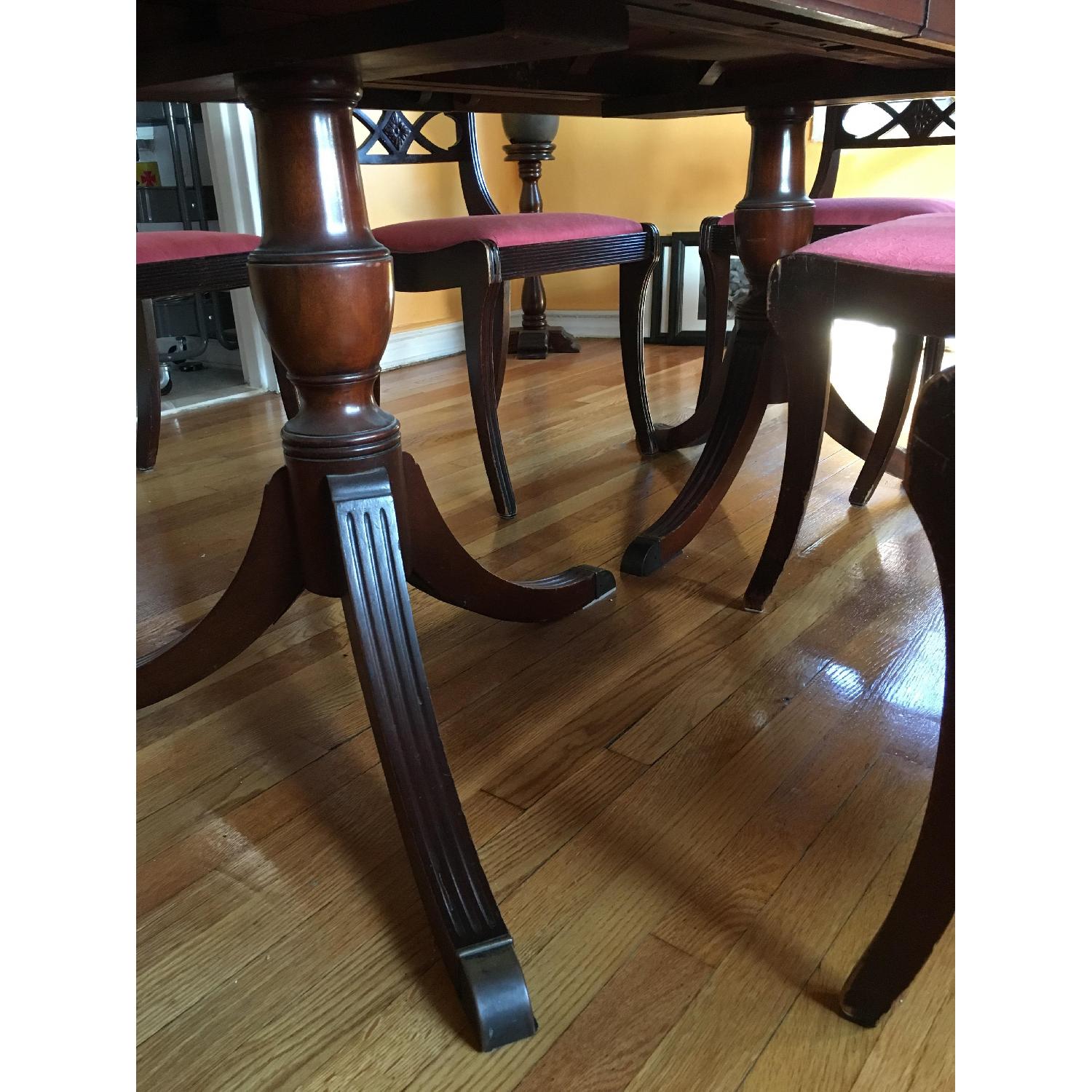 Antique Mahogany Dining Table w/ 6 Chairs - image-5