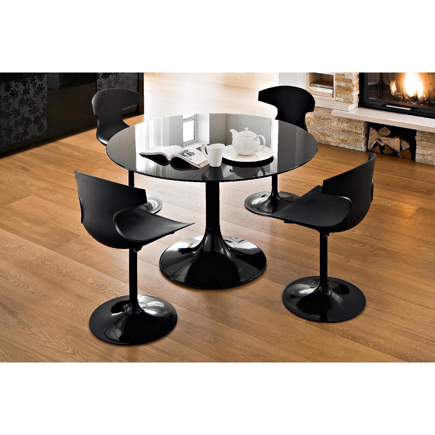 Tulip Table - Thumbnail 4