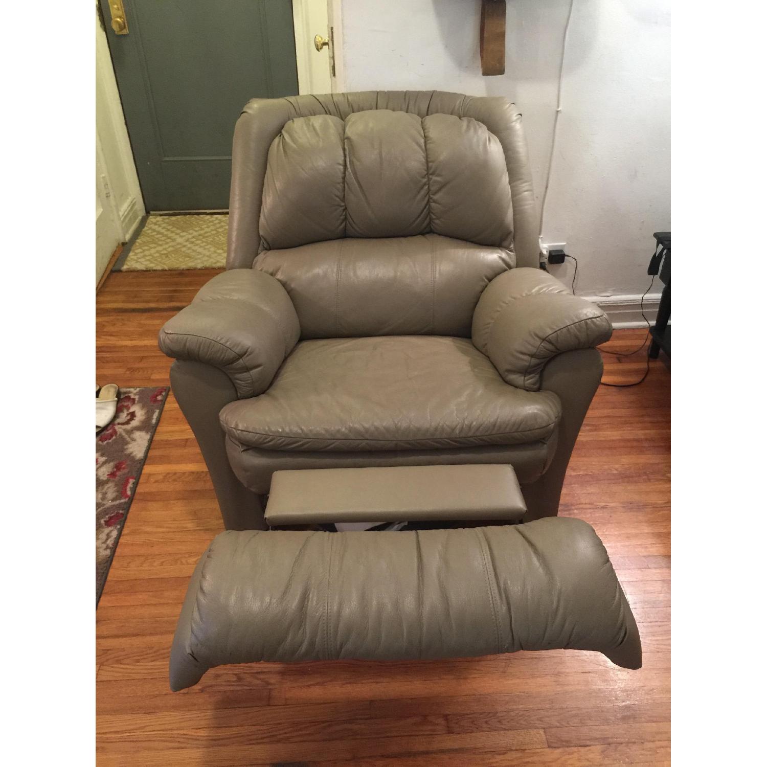 La-Z-Boy Reclining Chair - image-4