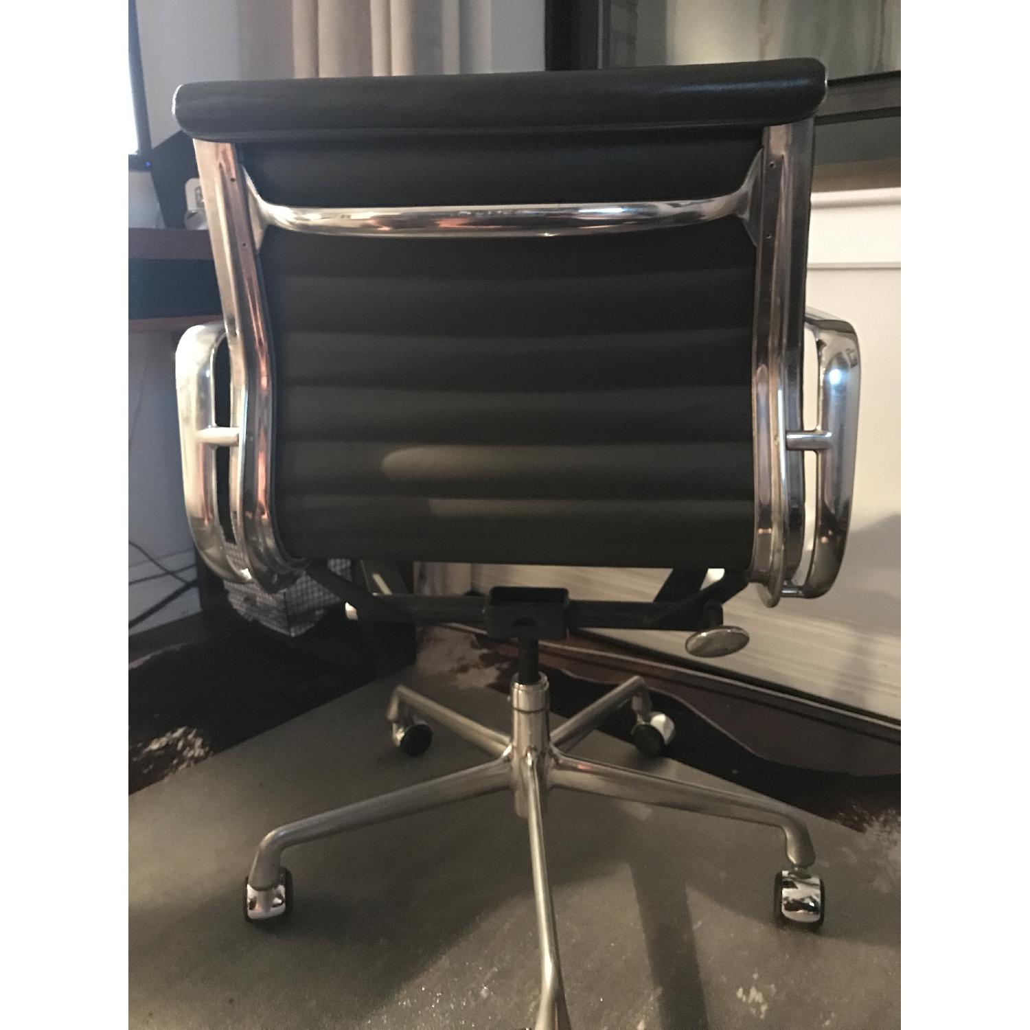 Design Within Reach Eames Aluminum Management Chair - image-2