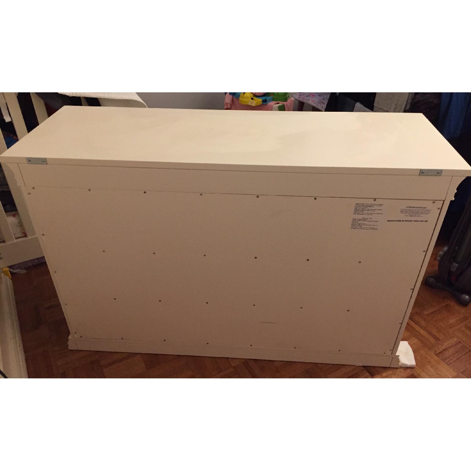 Sorelle Verona Double Dresser w/ Changer in French White - image-1