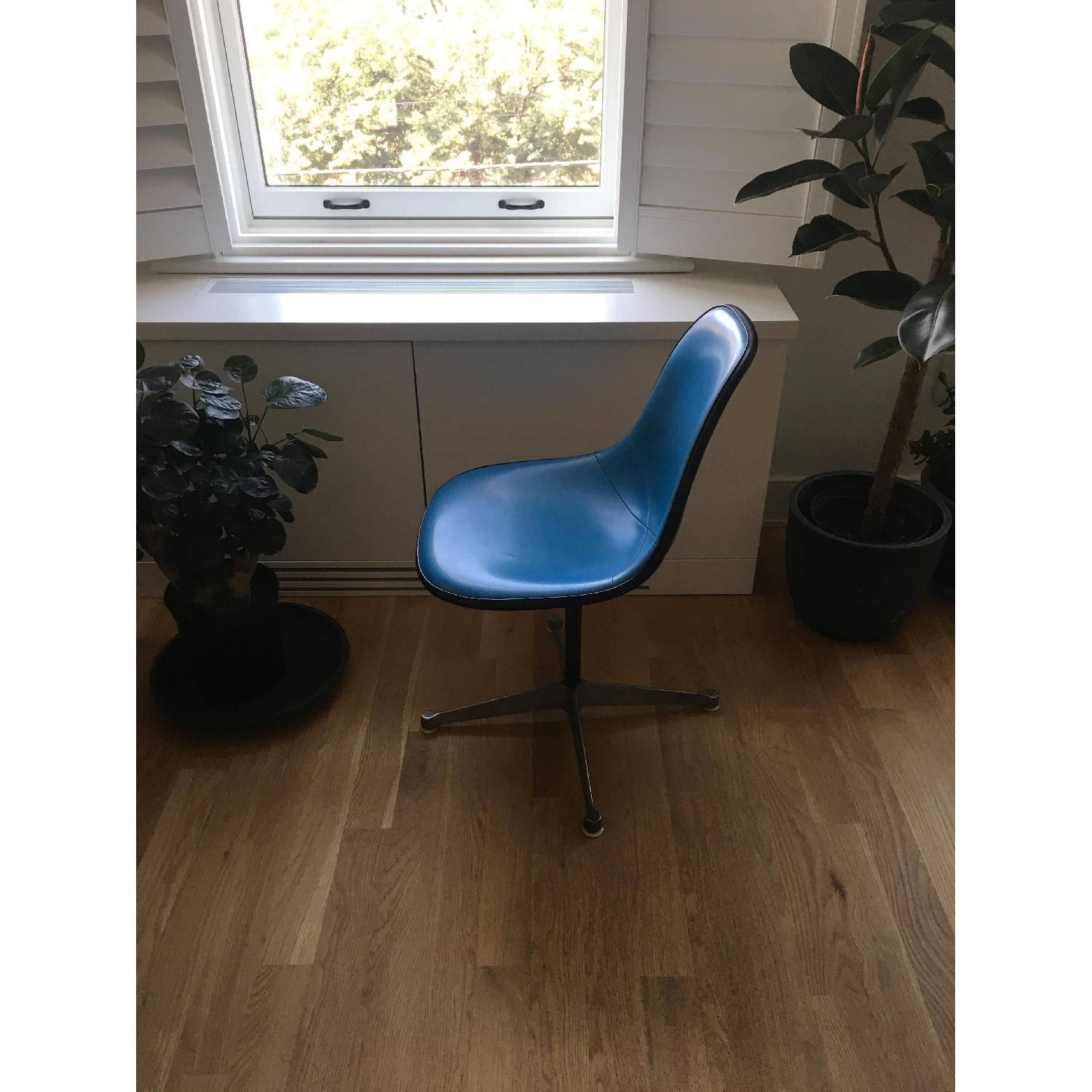 Herman Miller Eames Vintage Chair - image-2