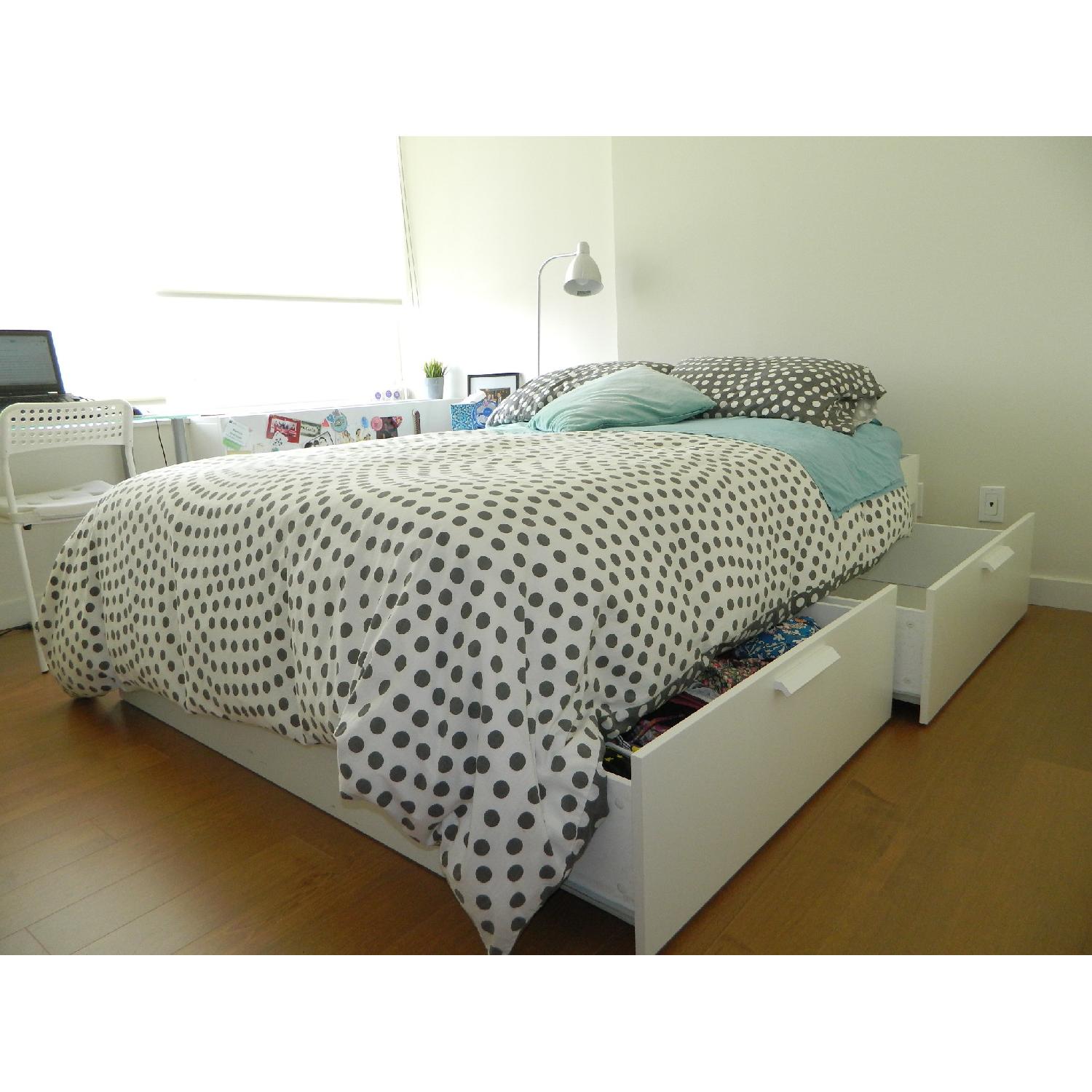 Ikea 5 Piece bedroom Set - image-6