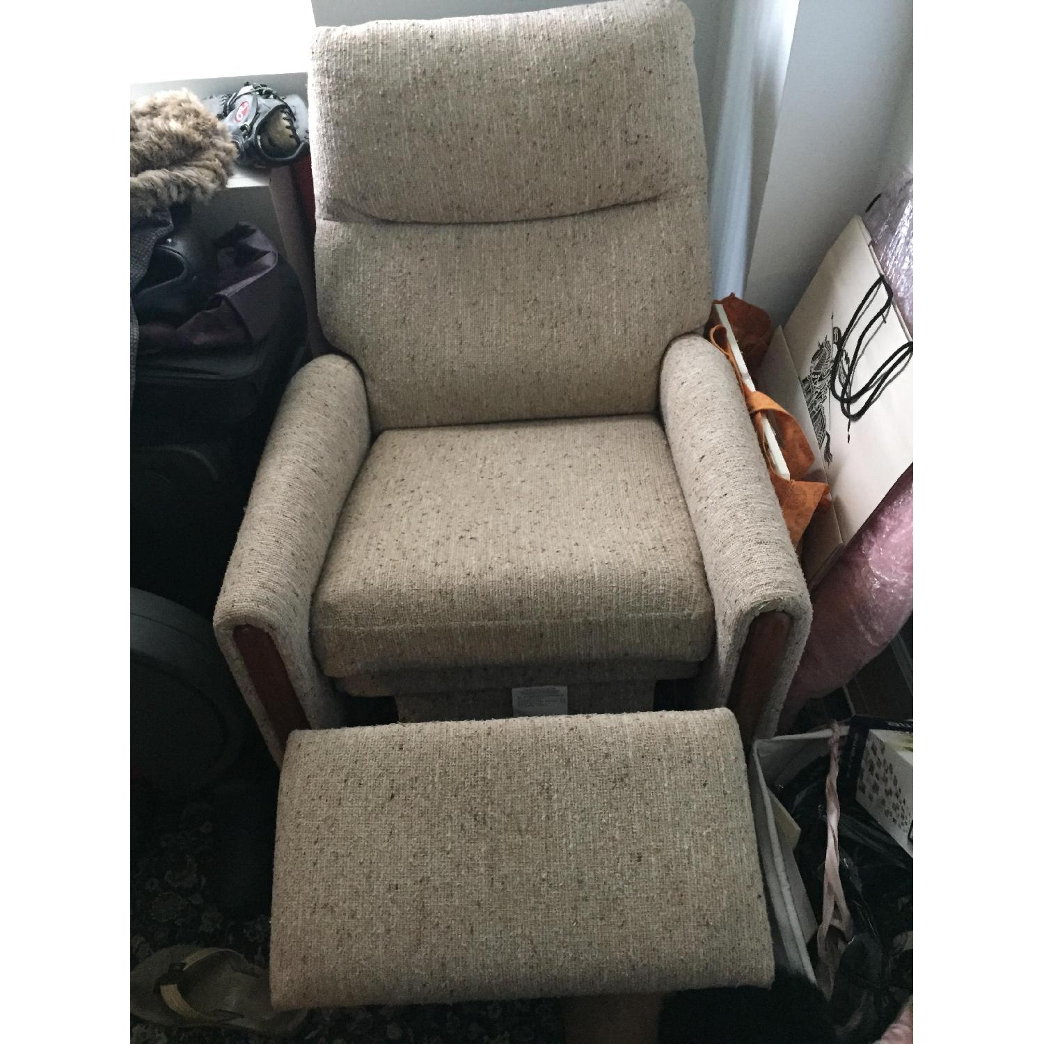 Recliner - image-1