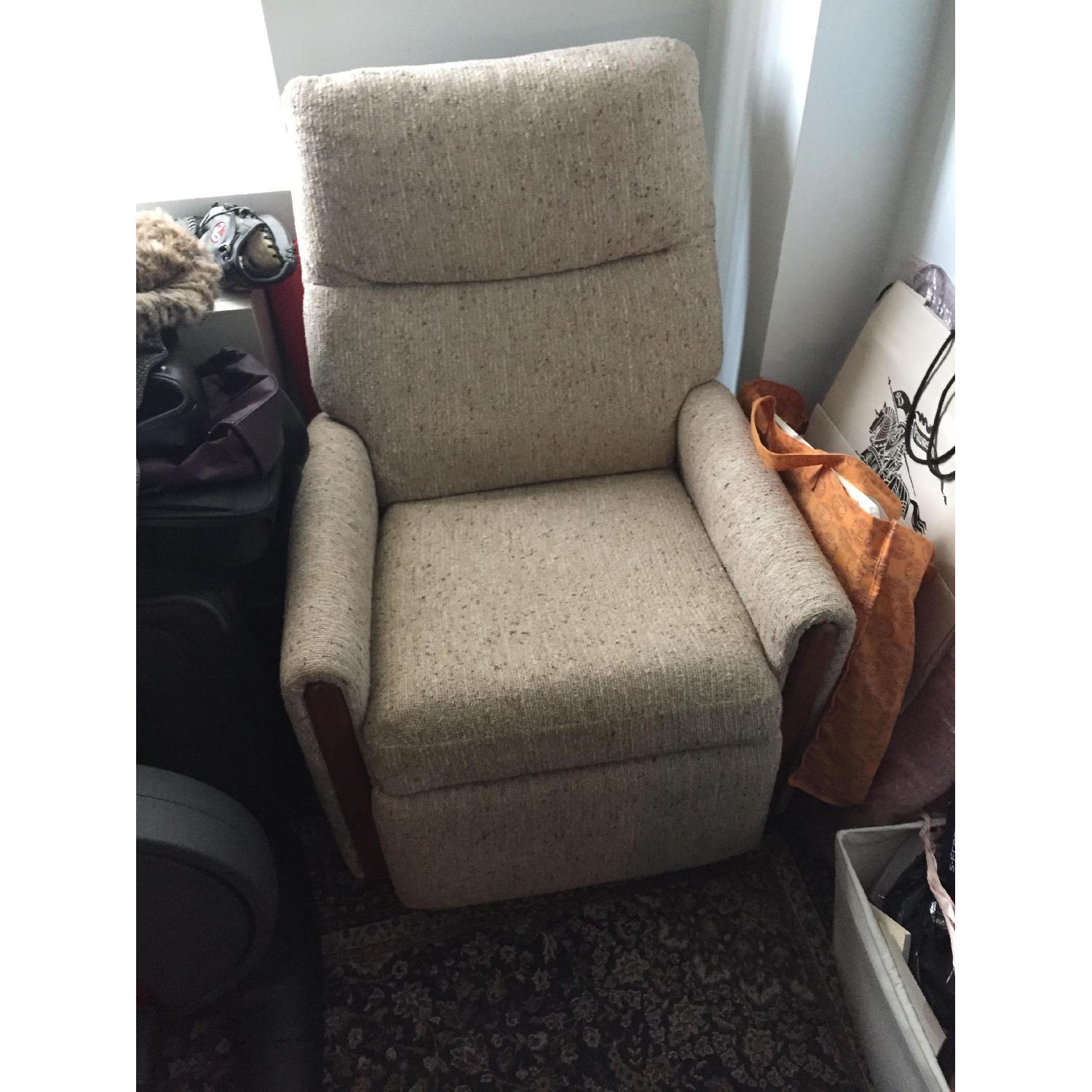 Recliner - image-3
