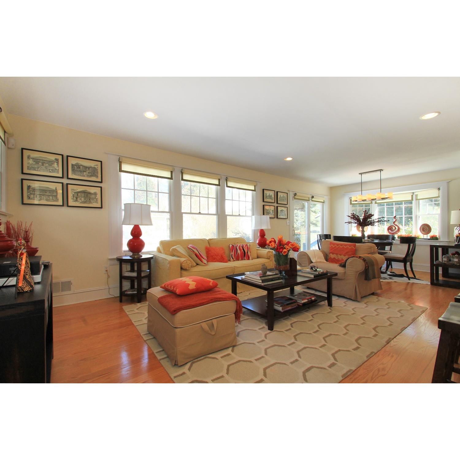 Restoration Hardware CoffeeTable + 2 Side Tables Set - image-5