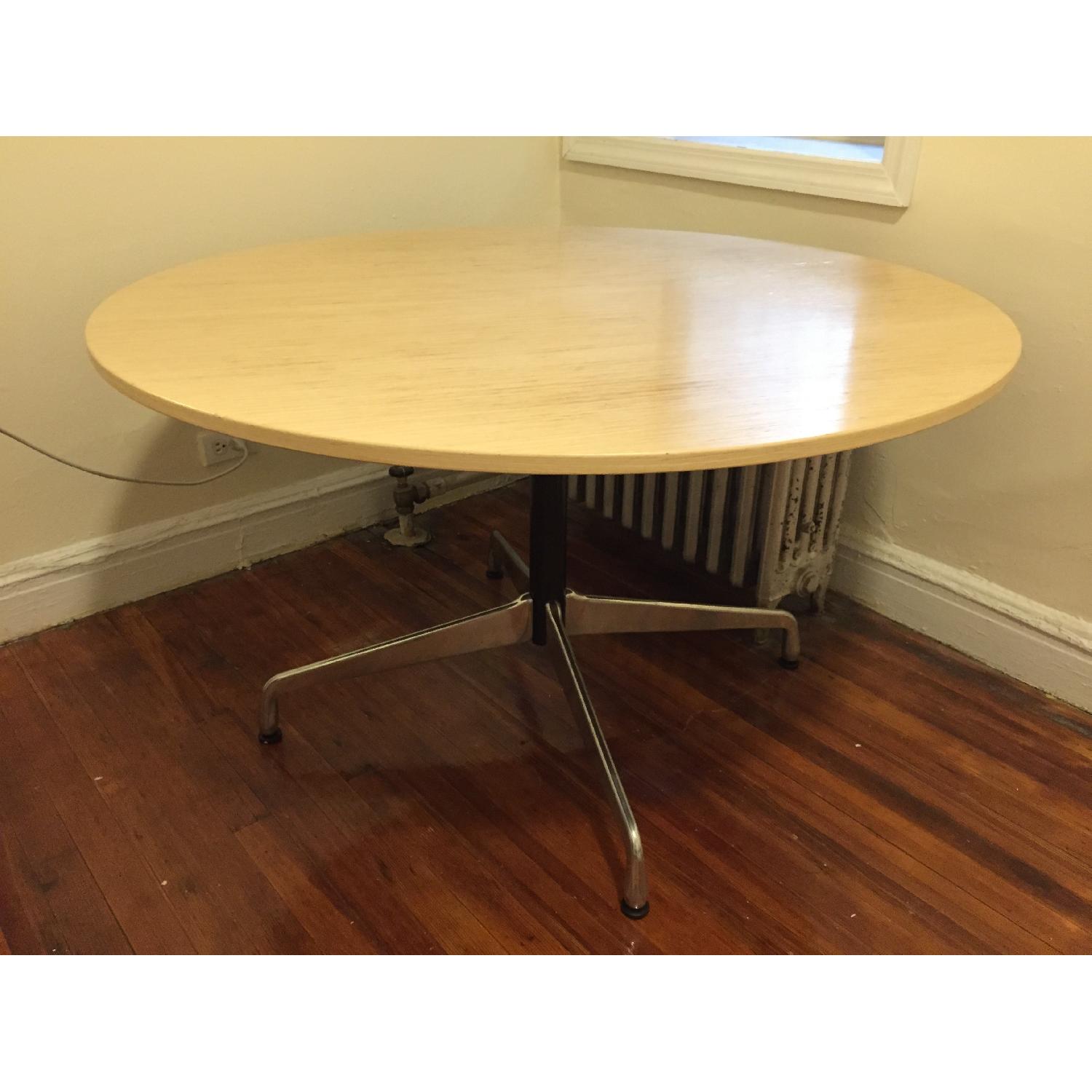 Eames Round Table - image-1
