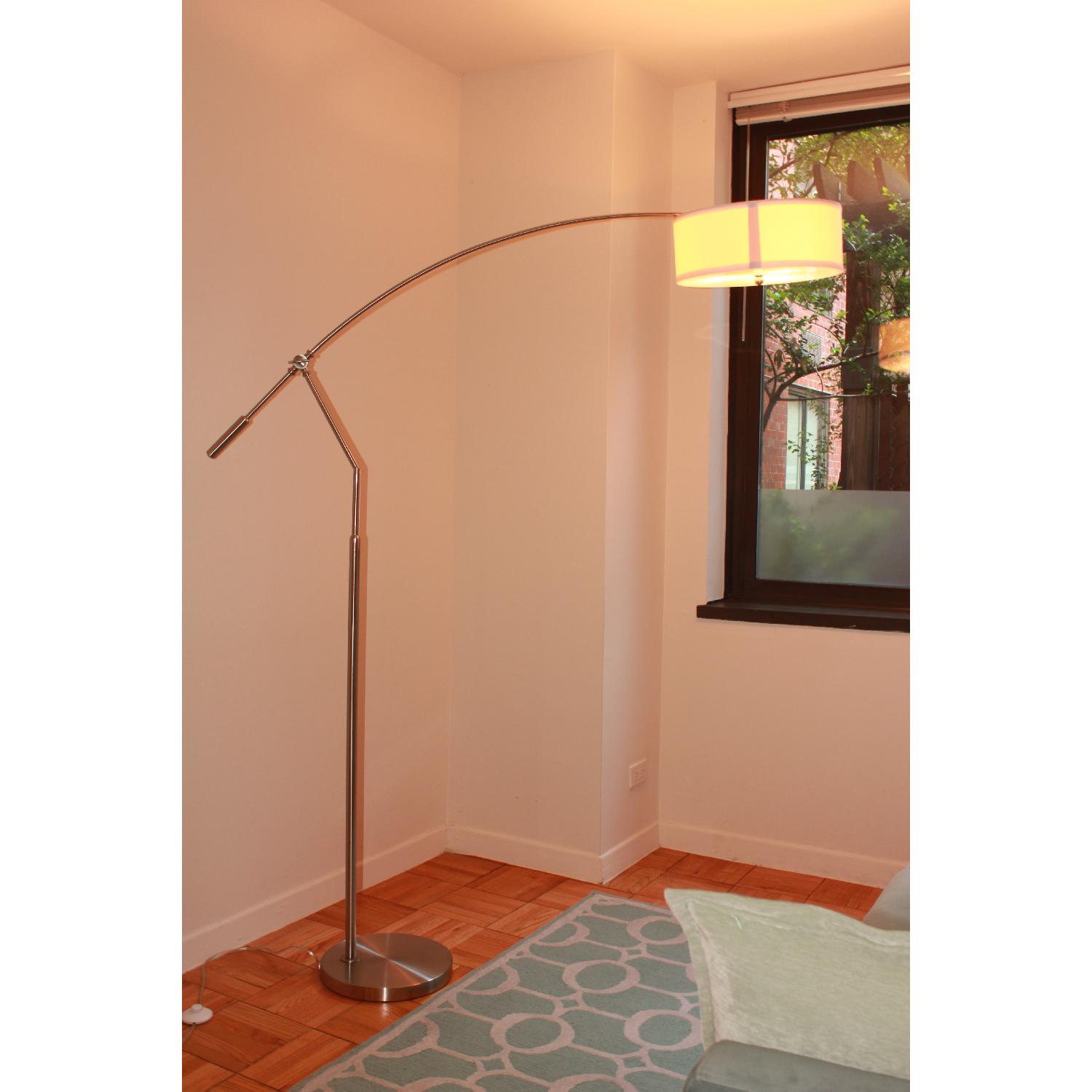 Raymour & Flanigan Lamp - image-1