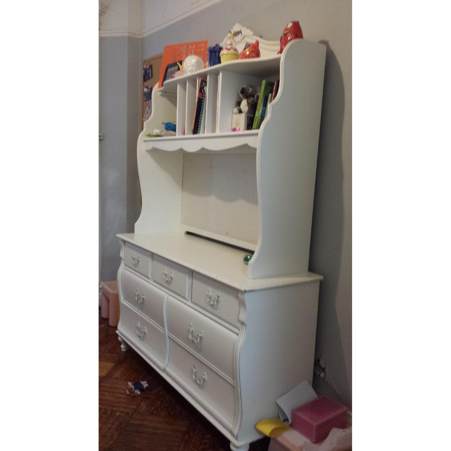 Stanley Young America Caroline Collection Dresser & Hutch - image-1