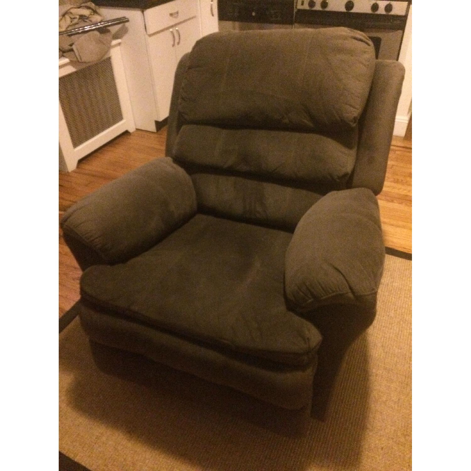 Bob's Swivel Recliner - image-1