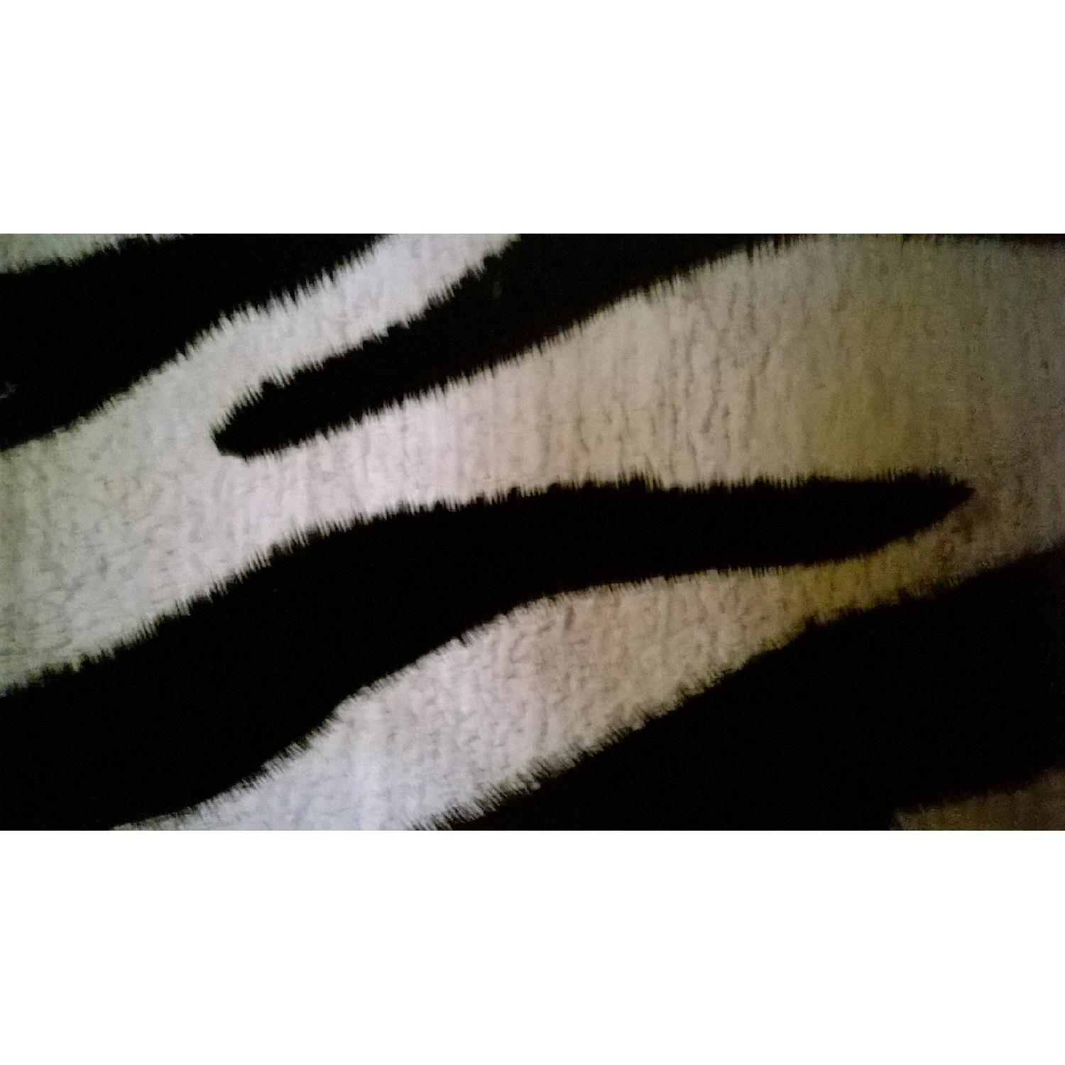 Hooker Furniture Corporation Zebra Stripe Bombe Chest - image-2