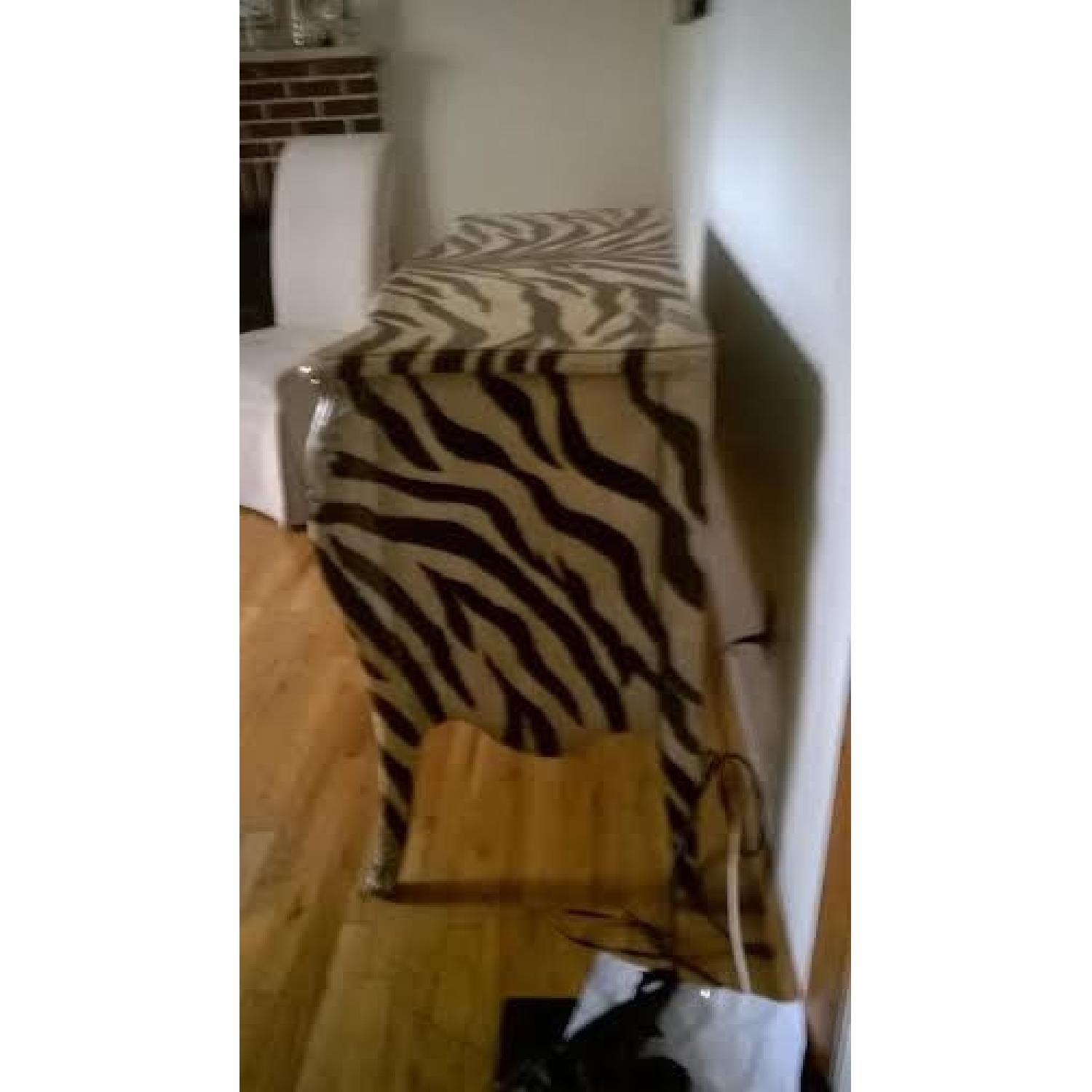 Hooker Furniture Corporation Zebra Stripe Bombe Chest - image-4