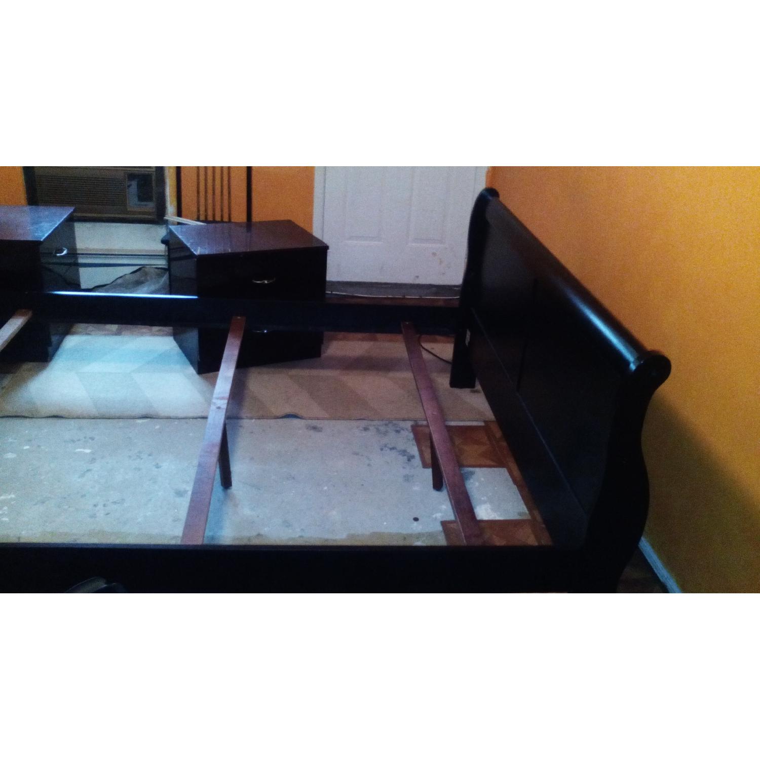 Twin Size Bed with Mirror Stand - image-11