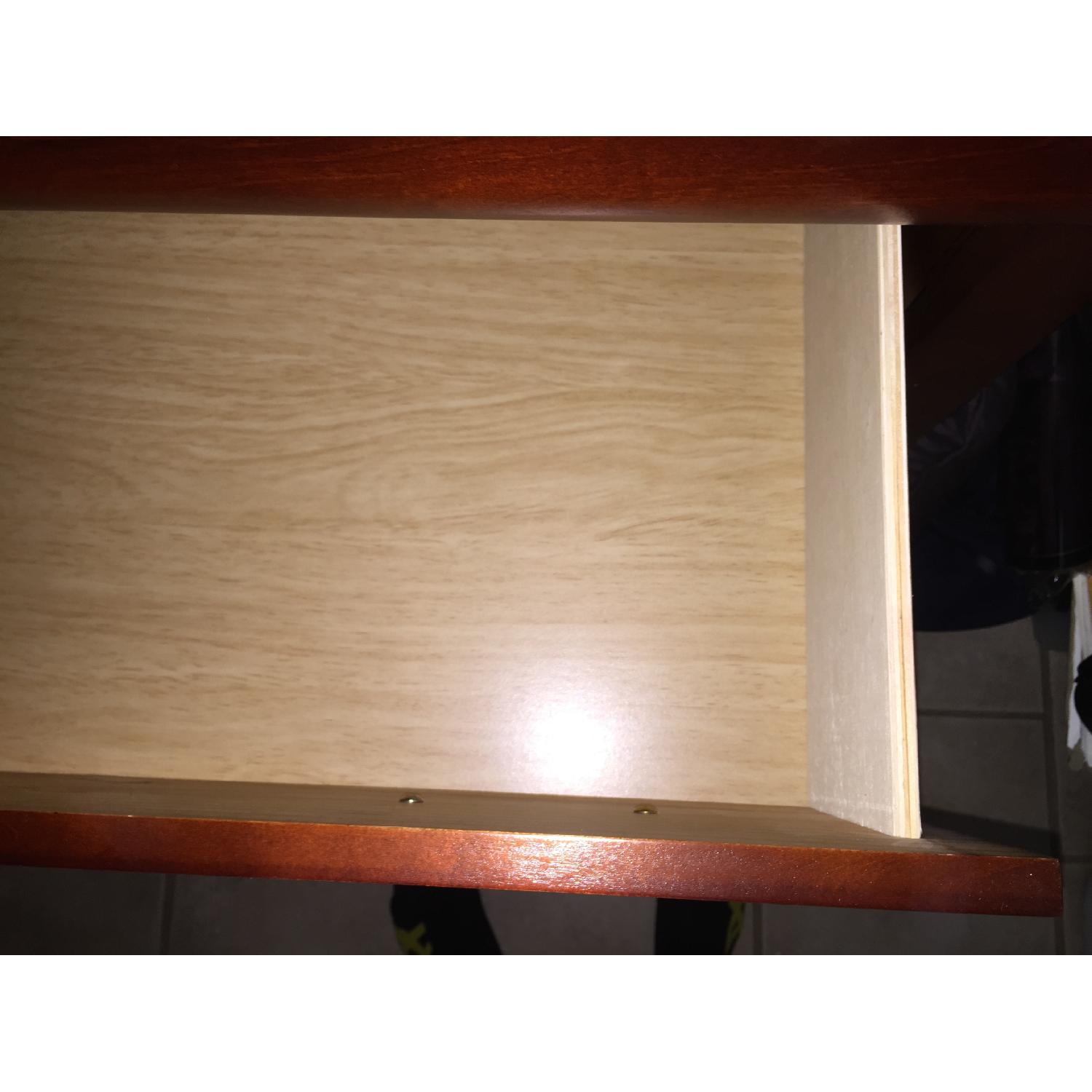 Walter of Wabash 4 Piece Bedroom Set - image-11