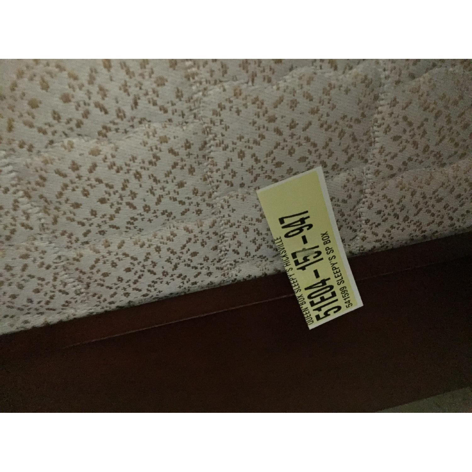 Walter of Wabash 4 Piece Bedroom Set - image-14