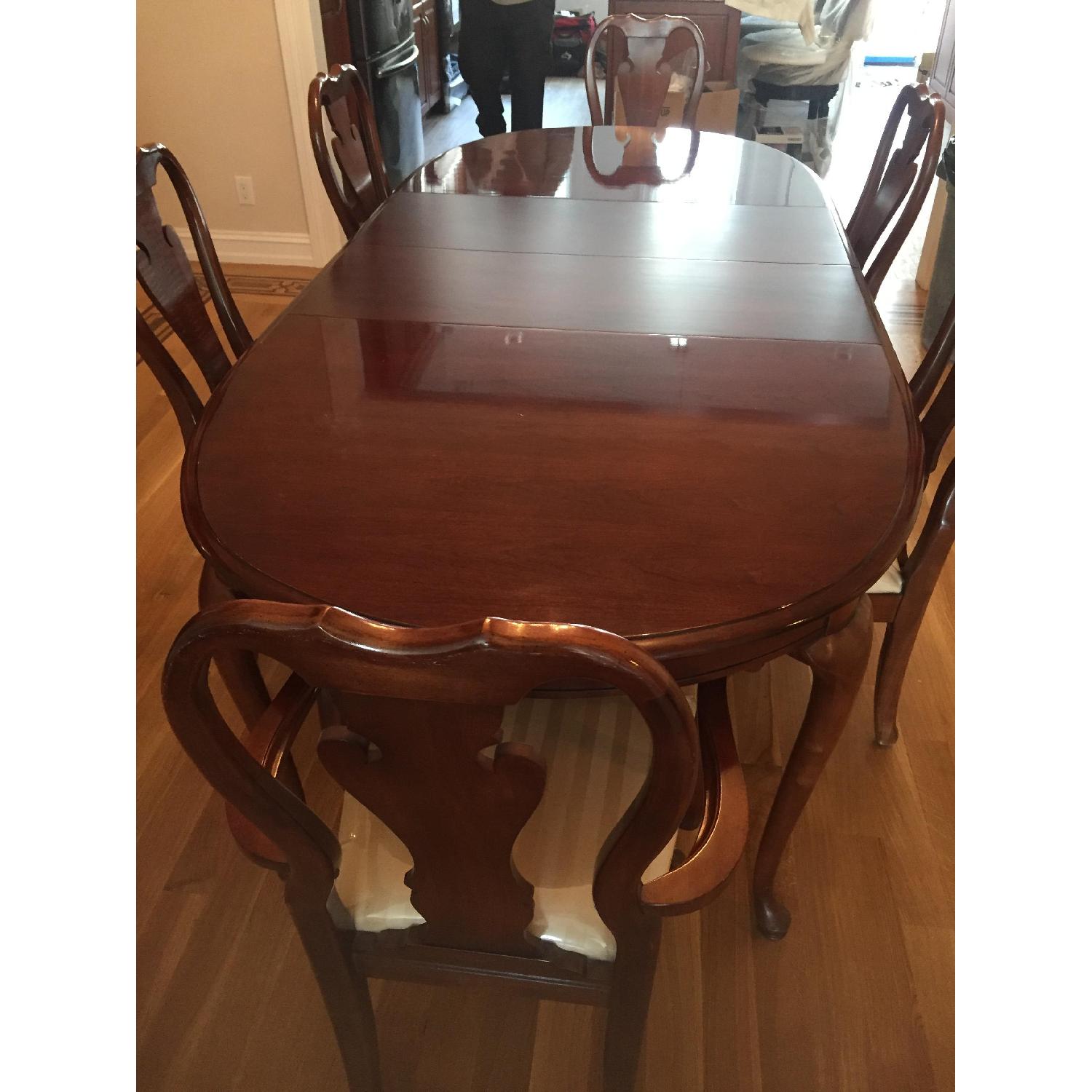 Thomasville Vintage Mahogany Formal Dining Set - image-7
