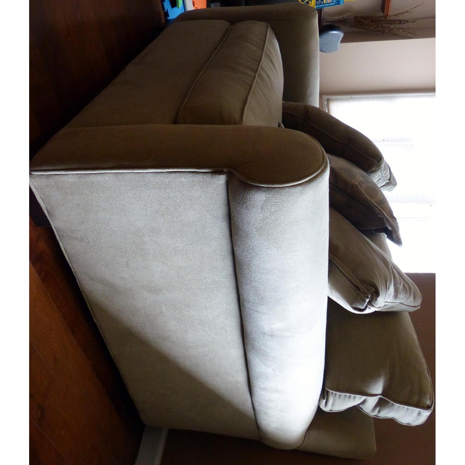 Macy's Chair and a Half - image-1