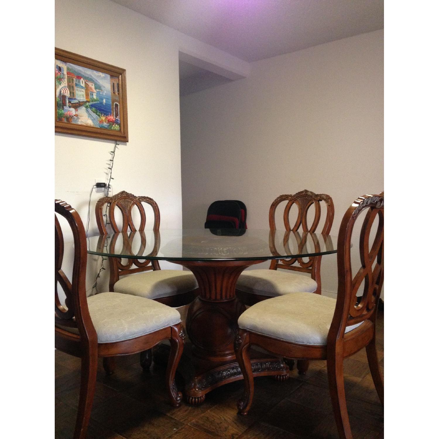 Rooms to Go Glass Top Dining Table w/ 4 Chairs - image-3