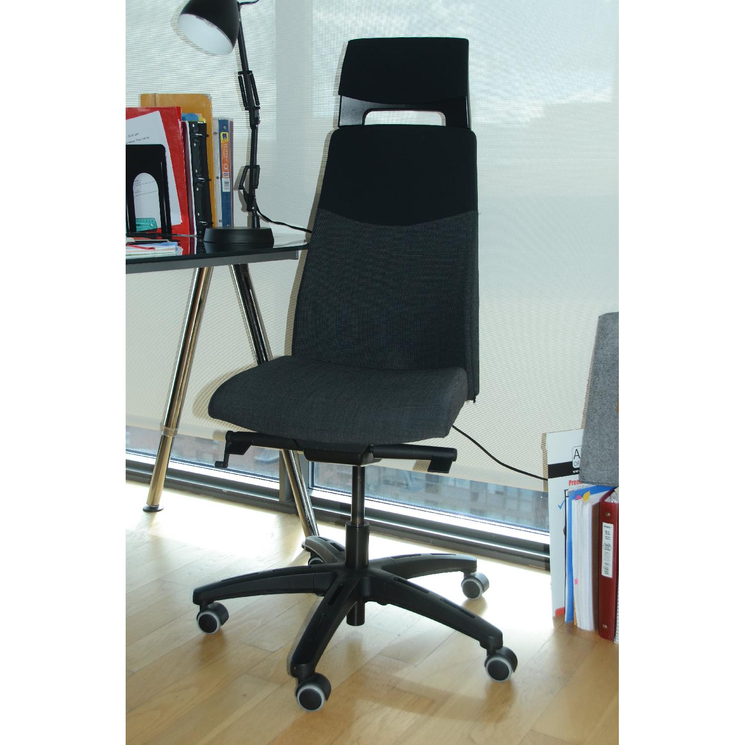 Office chair - image-2
