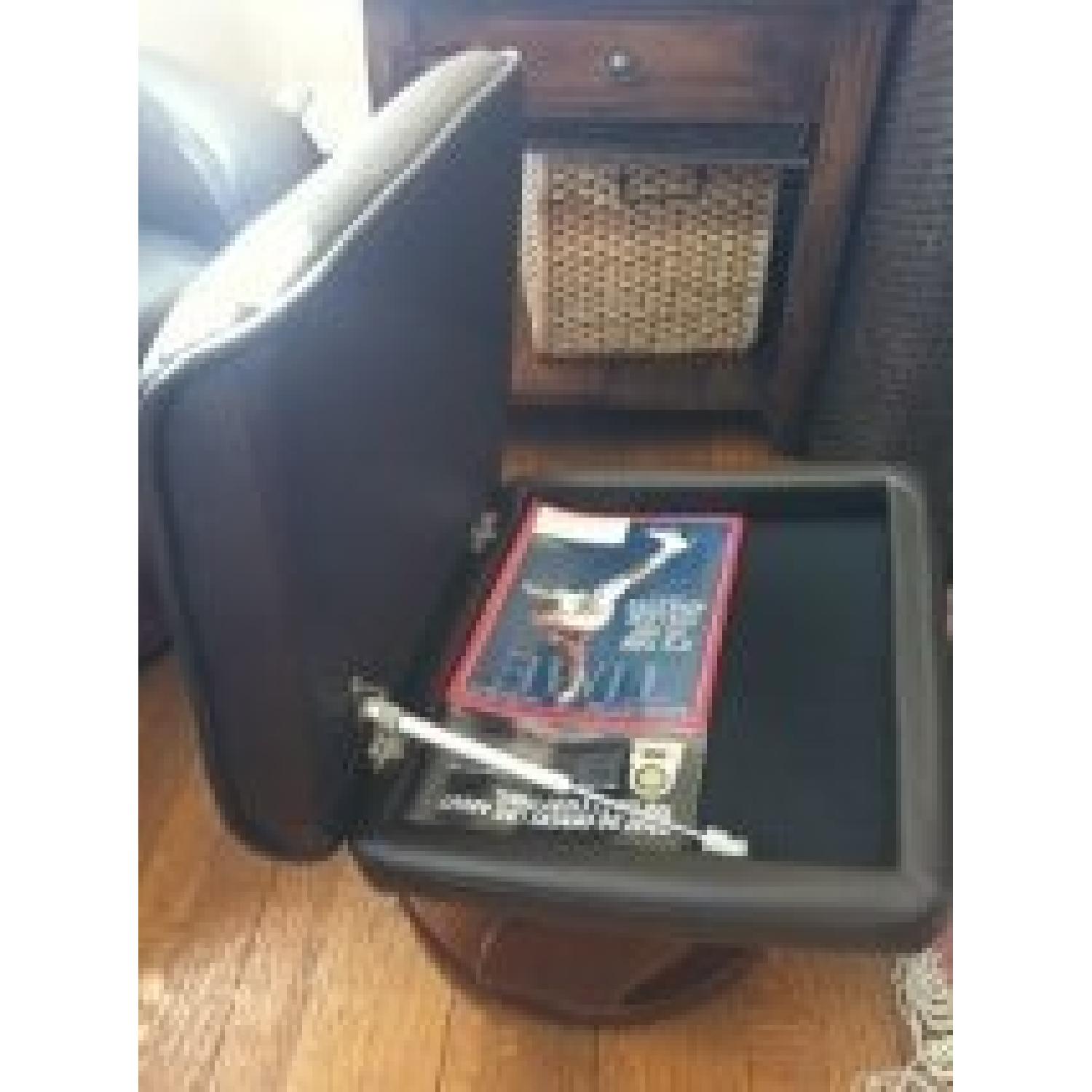 Jordan's Furniture Leather Recliner & Footstool Set - image-5