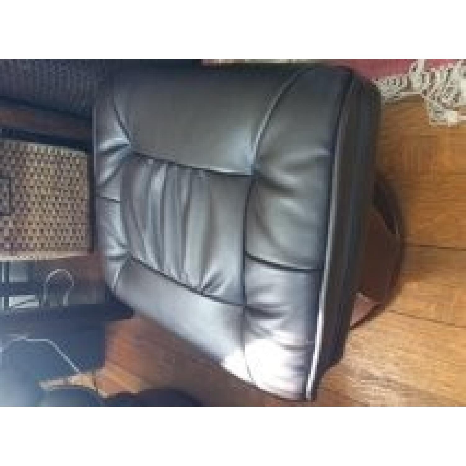 Jordan's Furniture Leather Recliner & Footstool Set - image-6