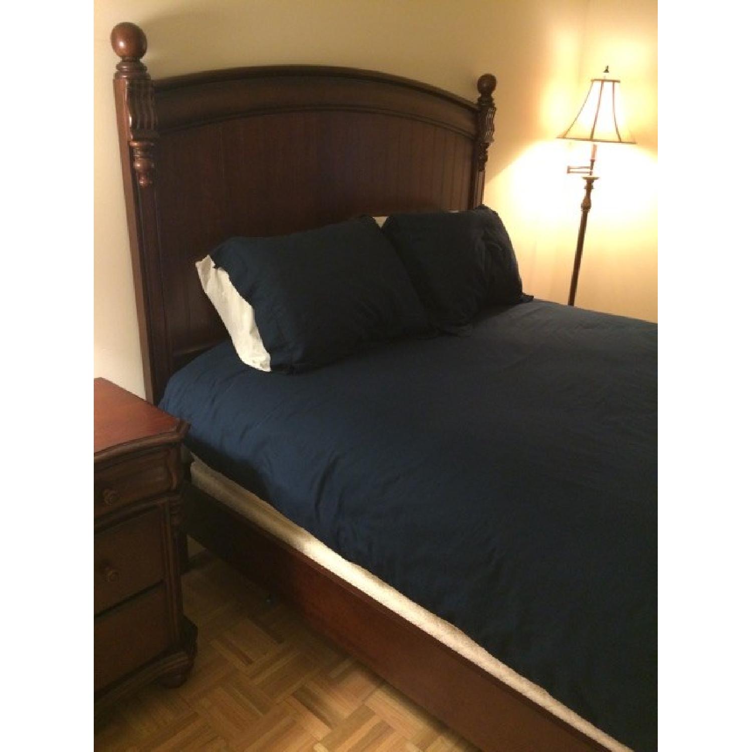 American Signature Vineyard Manor Bedroom Set - image-2