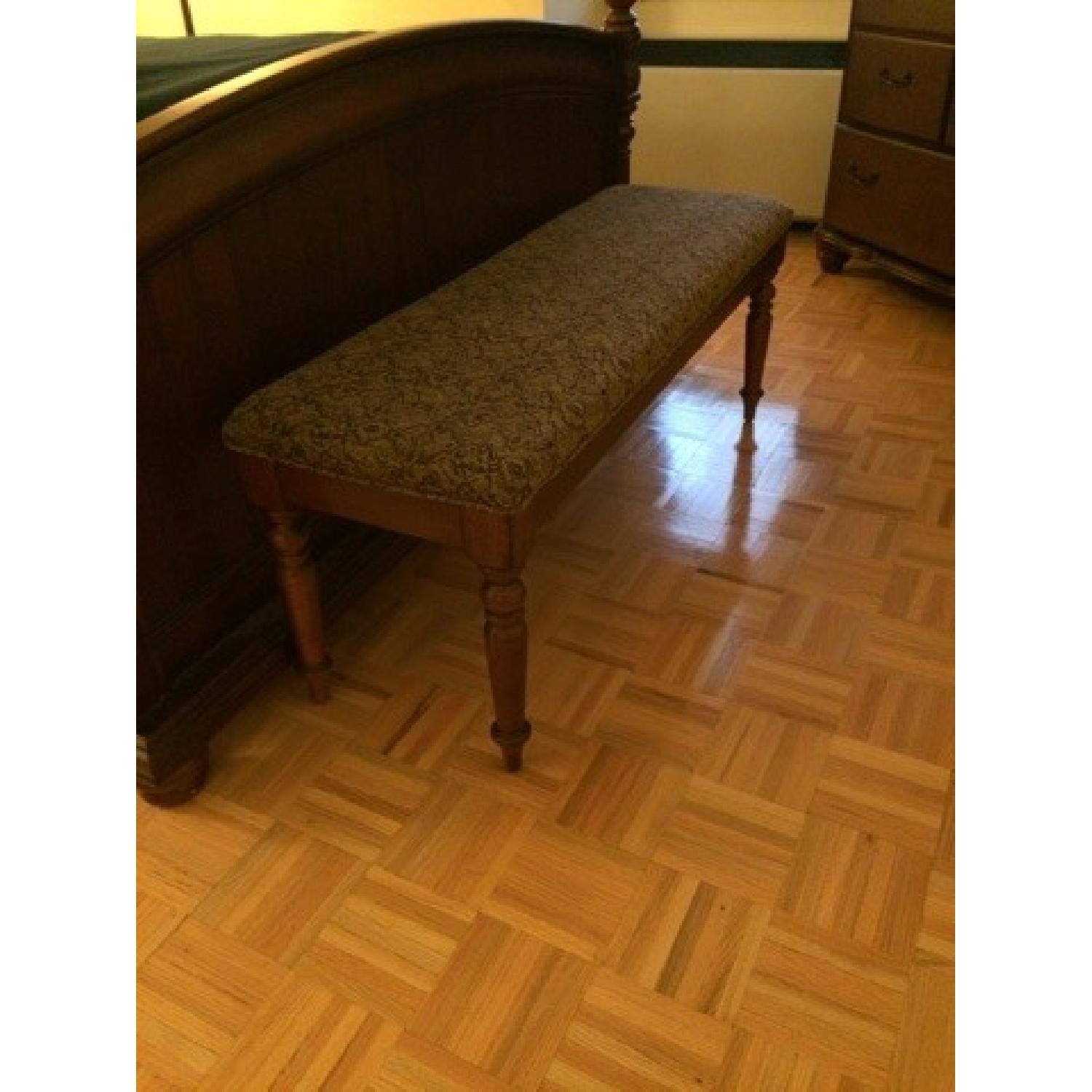 American Signature Vineyard Manor Bedroom Set - image-7