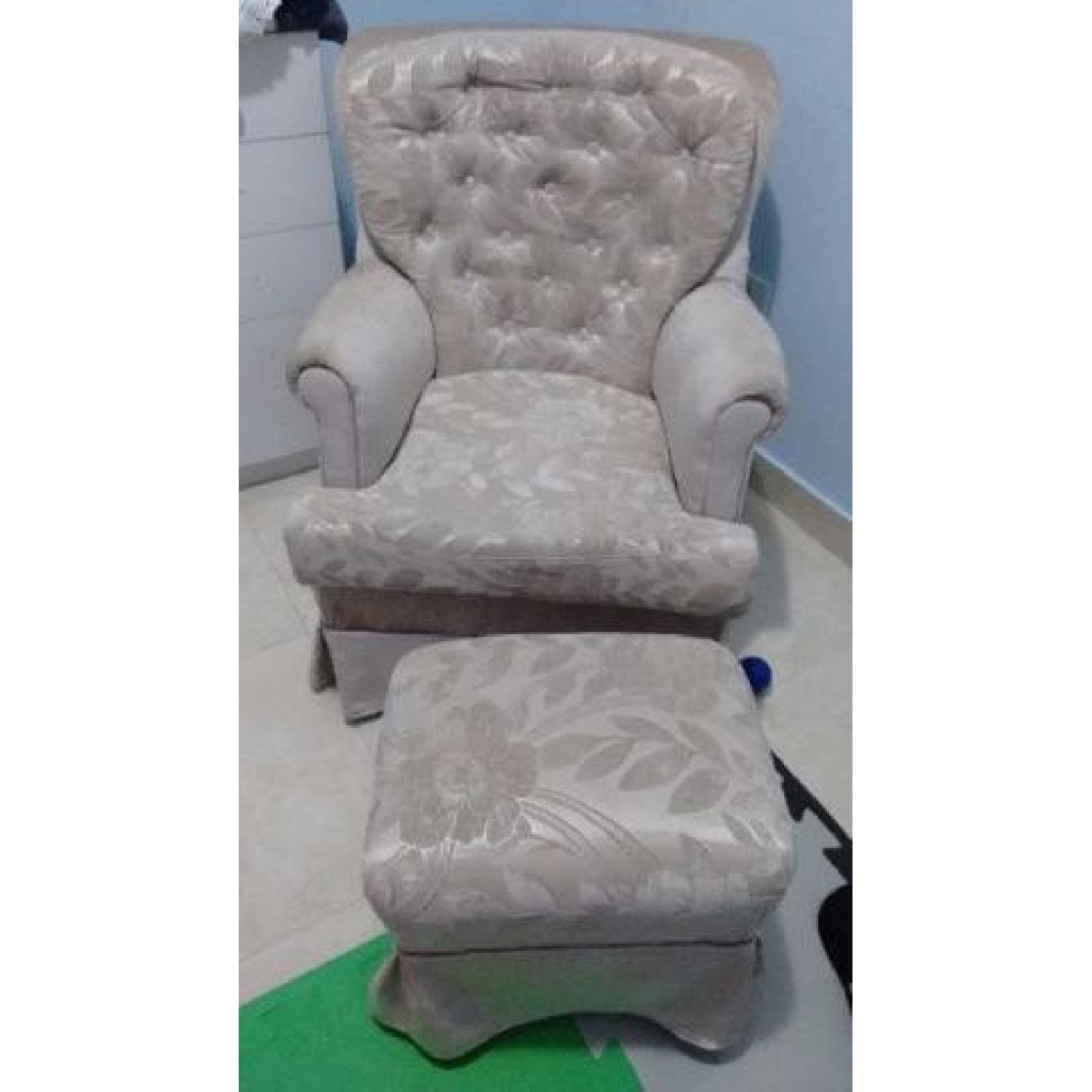 Armchair - image-2