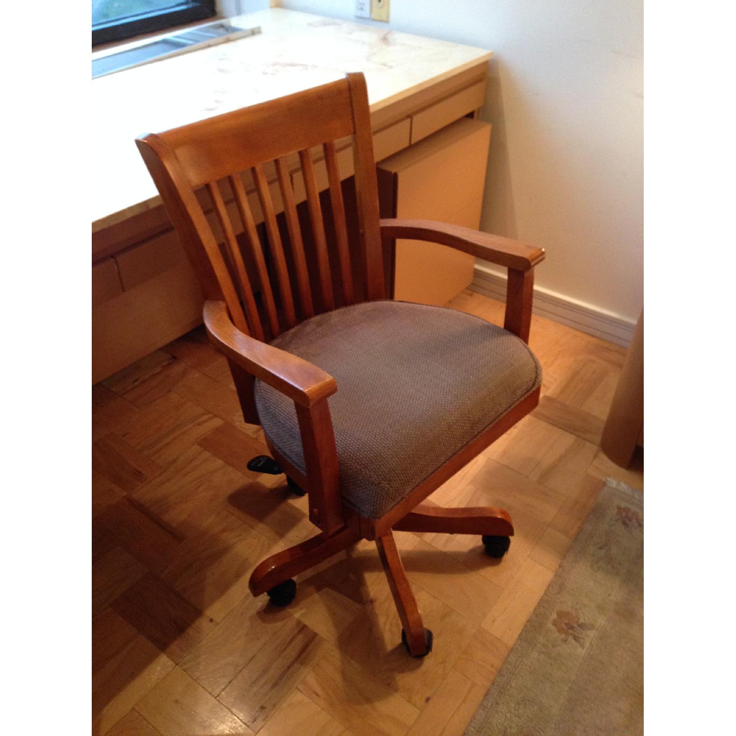 Raymour & Flanigan Desk Chair AptDeco