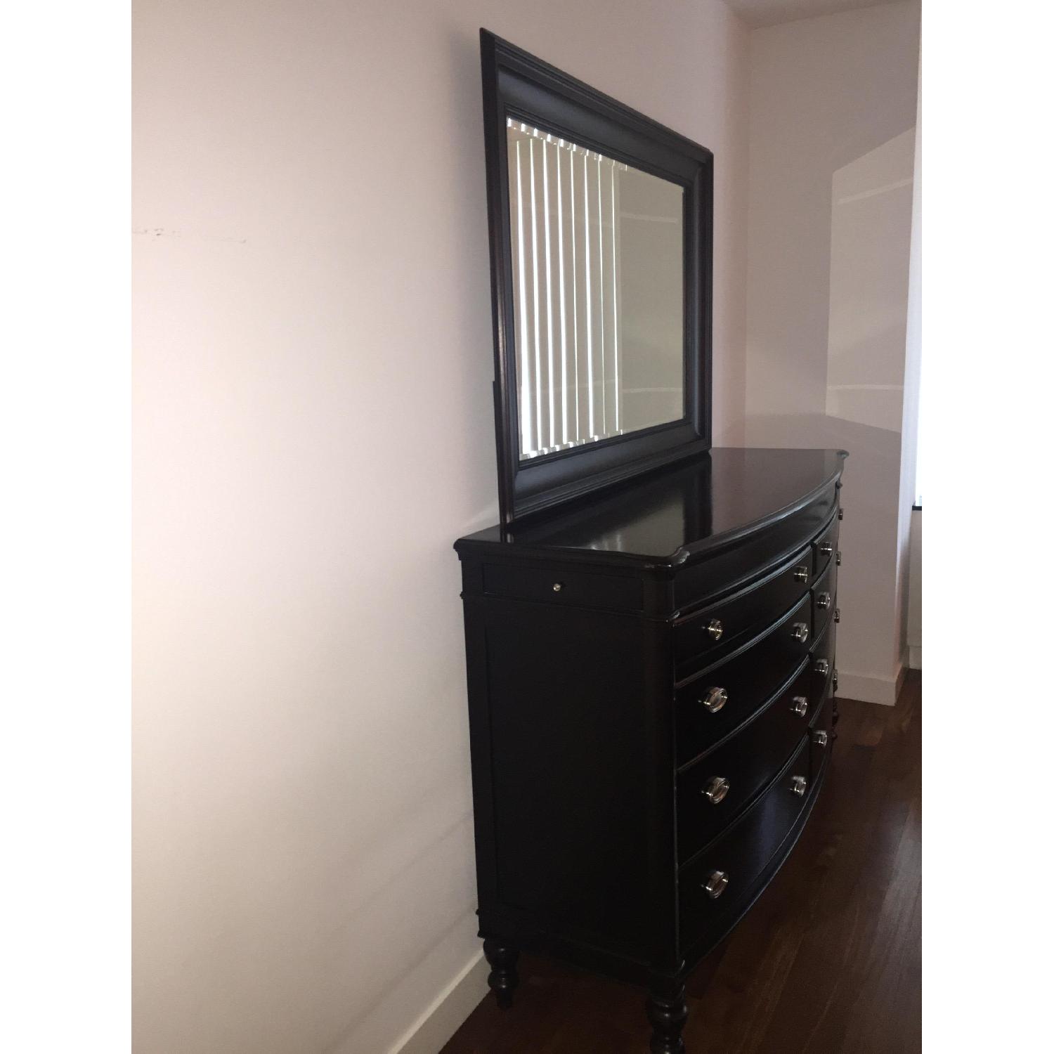 Haverty's 3 Piece Queen Bedrom Set - image-5