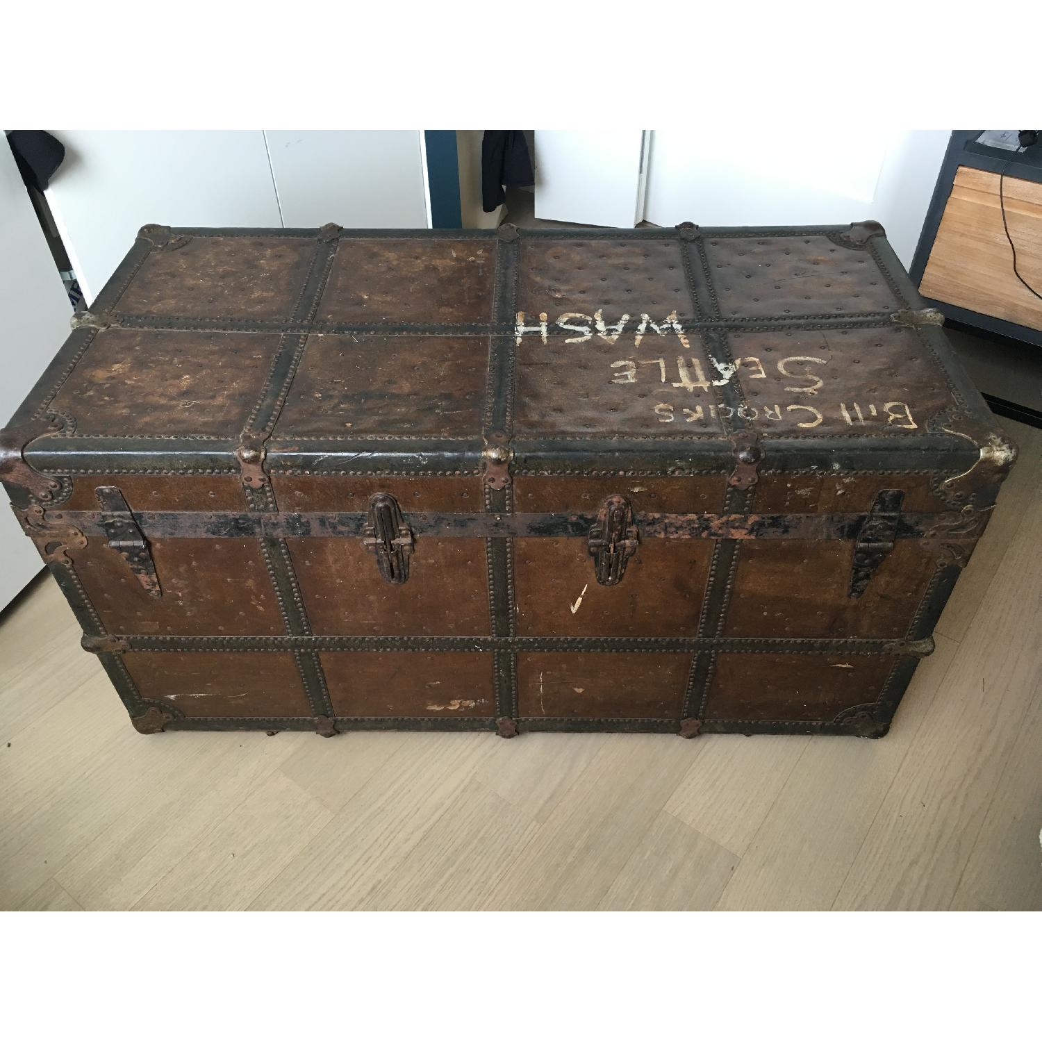 Herkert & Meisel Trunk Company Vintage Trunk - image-3