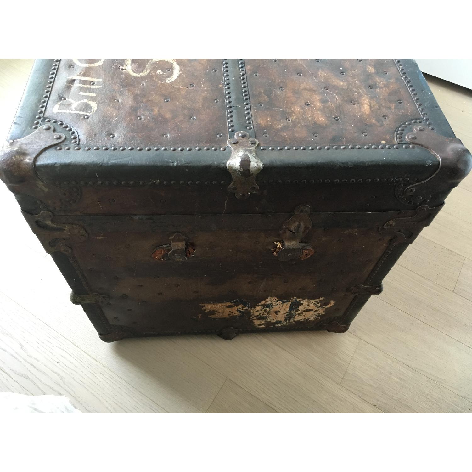 Herkert & Meisel Trunk Company Vintage Trunk - image-4