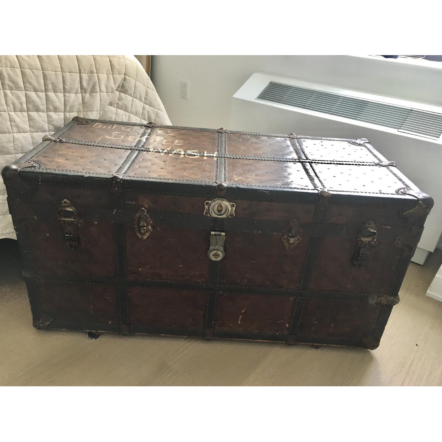 Herkert & Meisel Trunk Company Vintage Trunk - image-6
